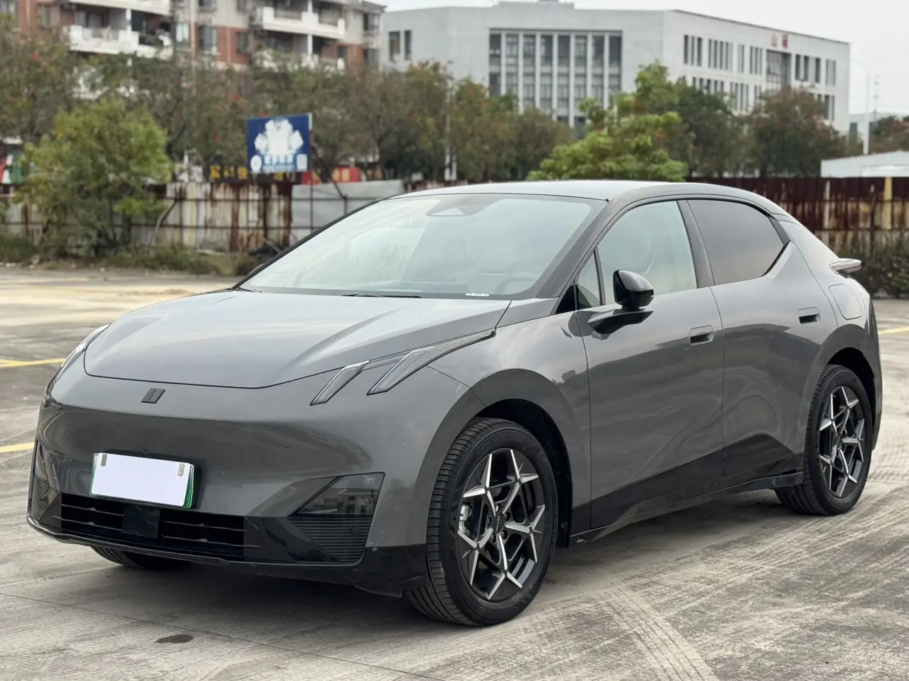 Lynk & Co Z20