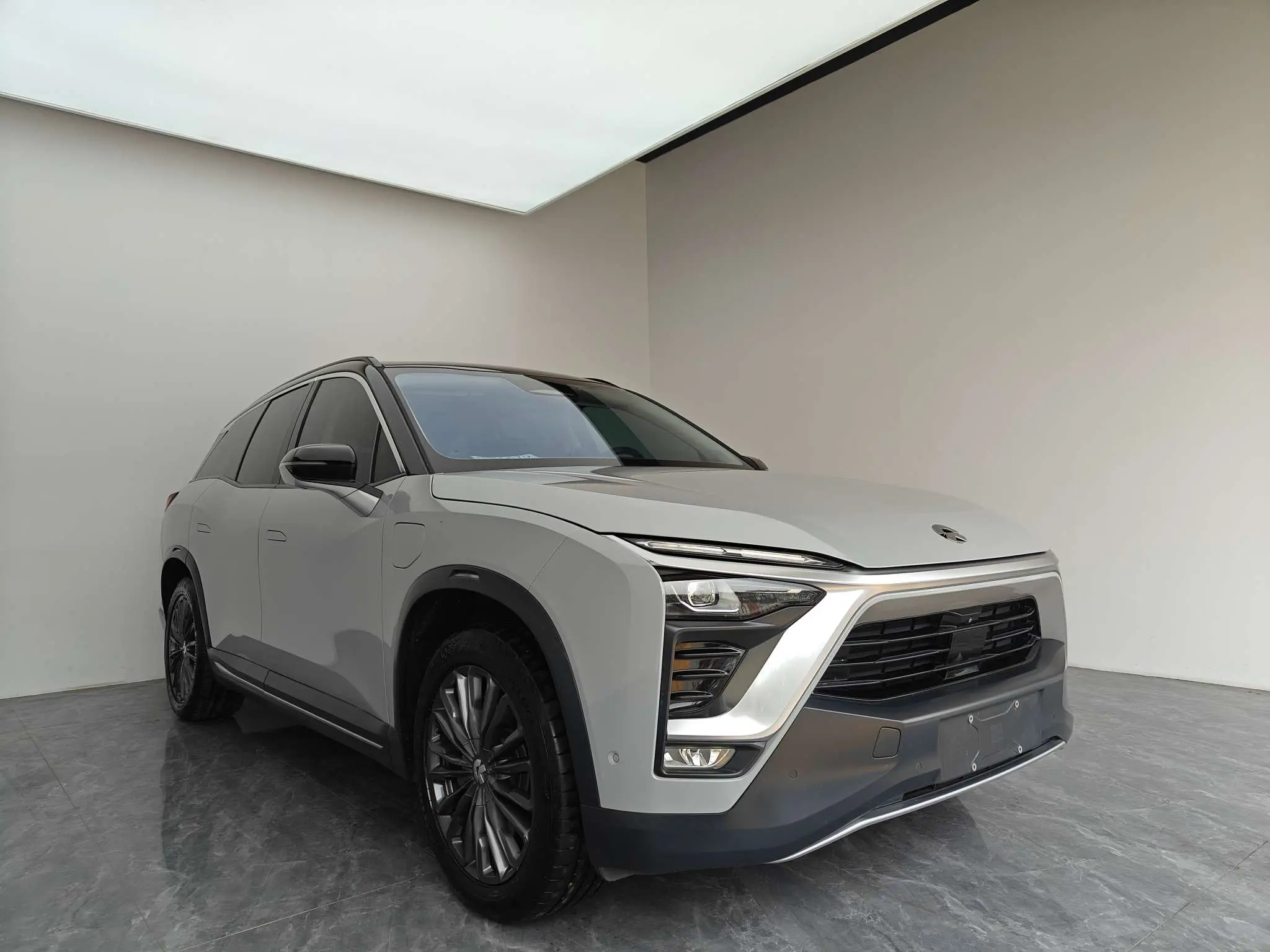 NIO ES8