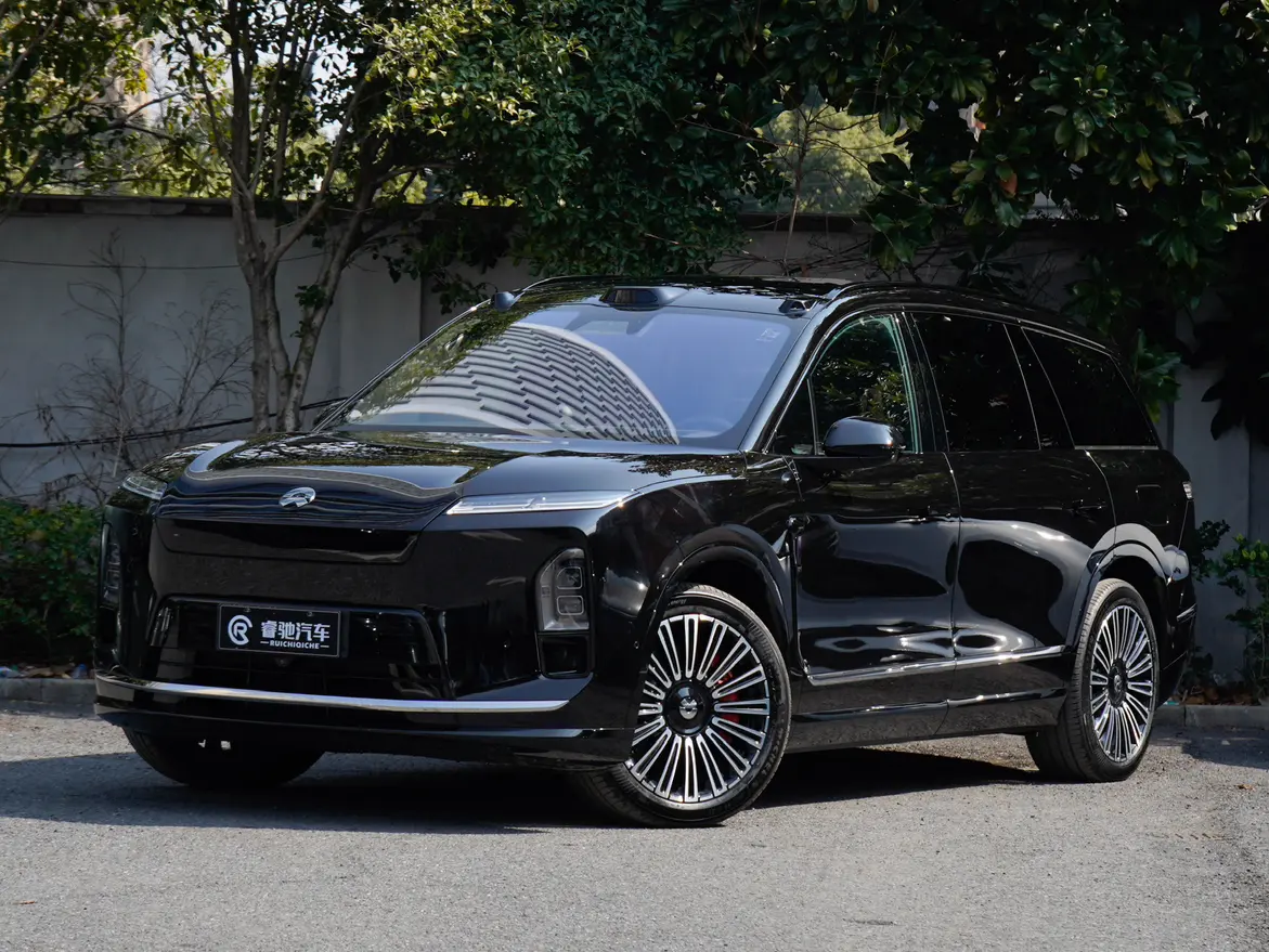 NIO ES8