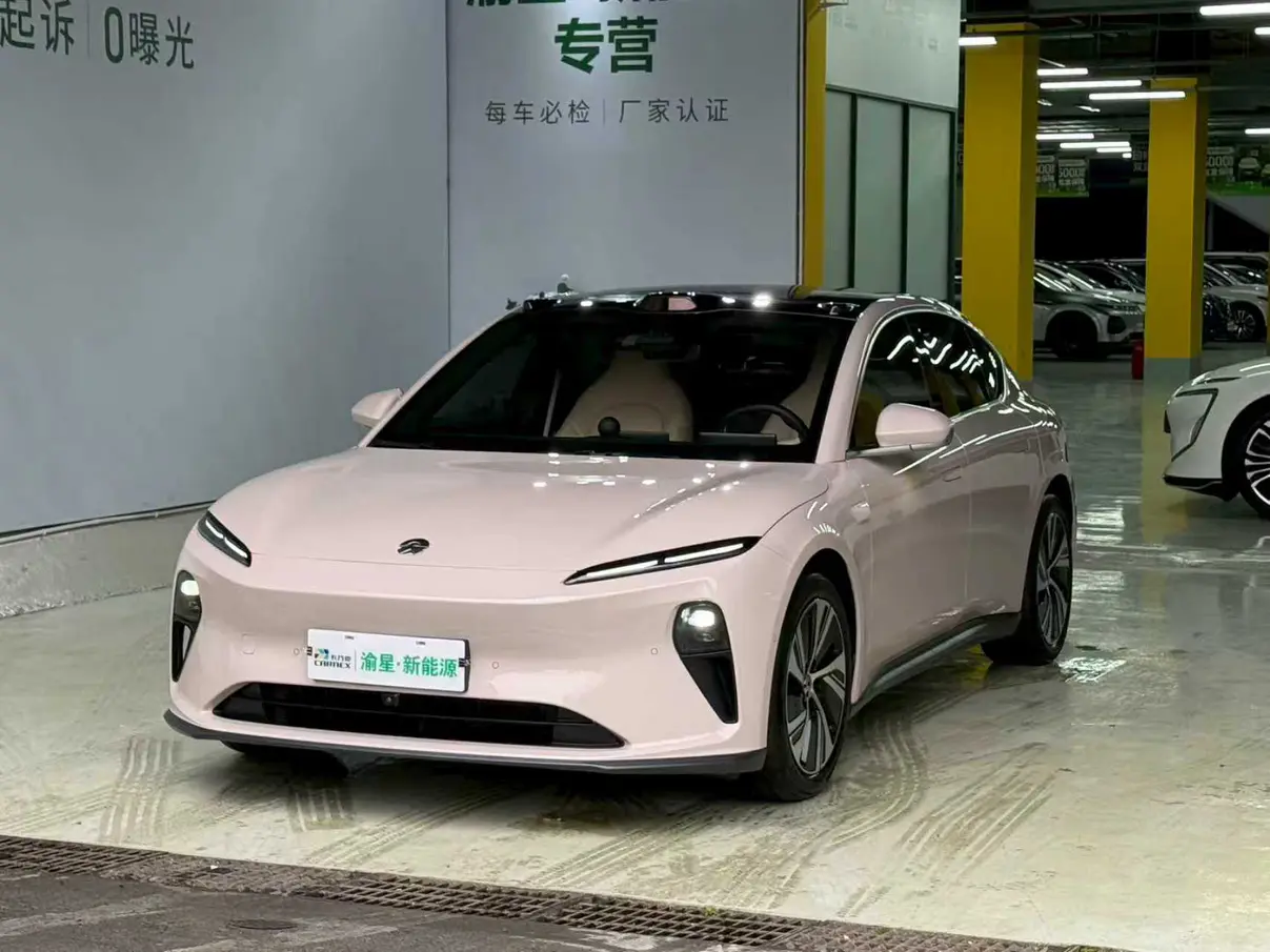 NIO ET5
