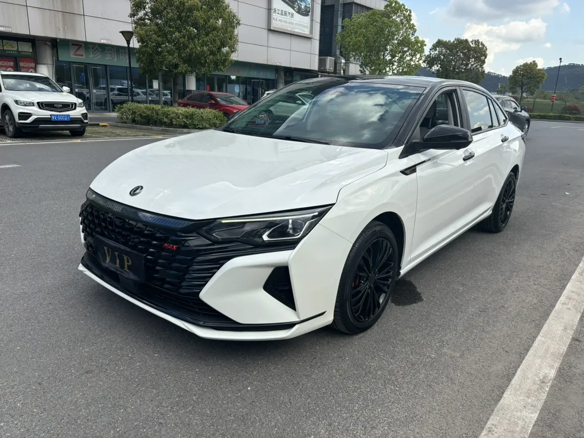 Dongfeng Yixuan MAX