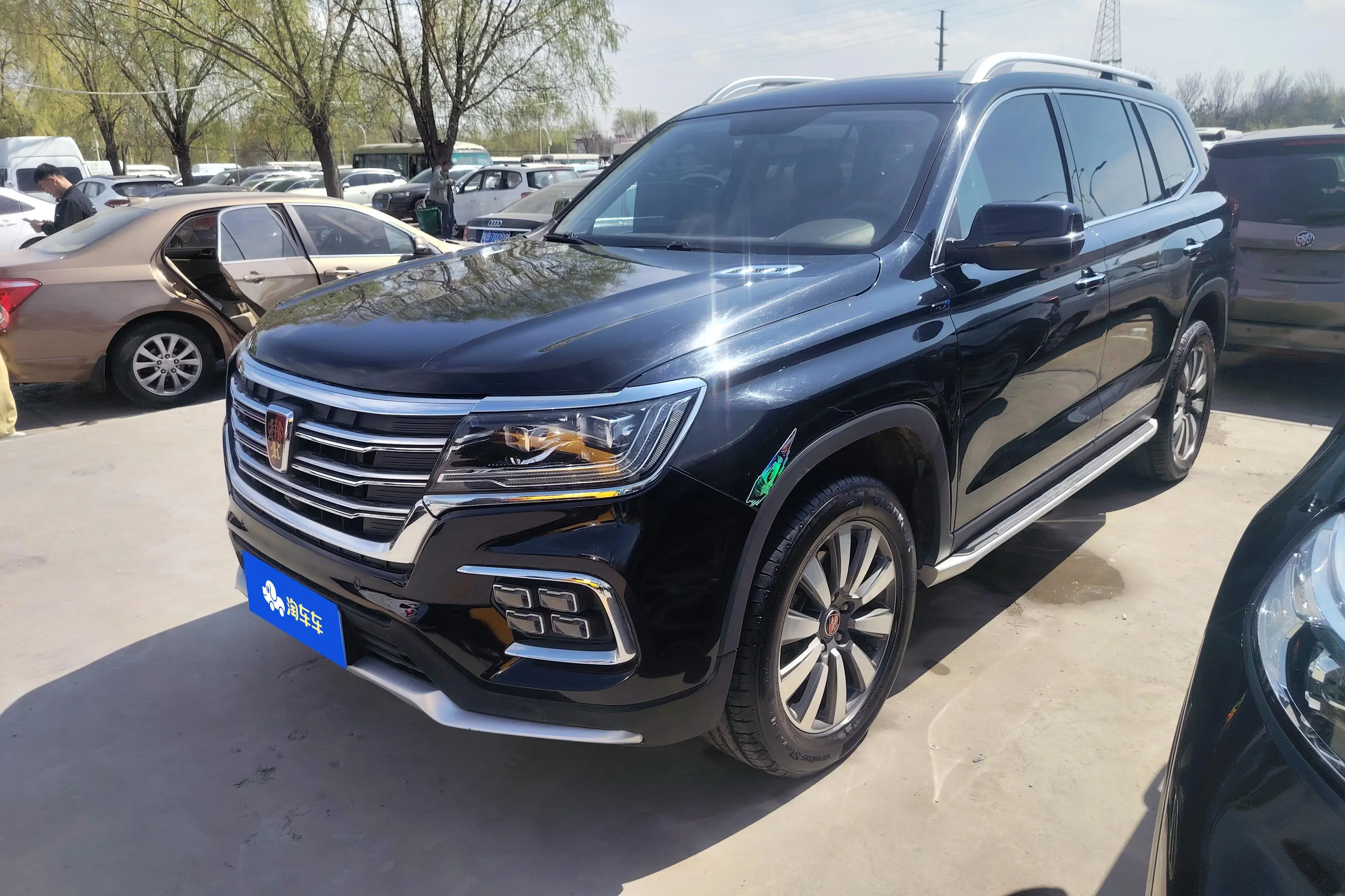 Roewe RX8