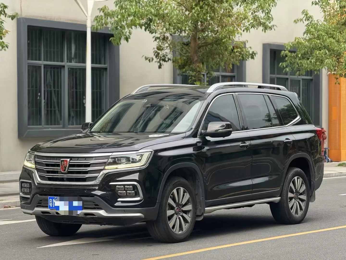 Roewe RX8