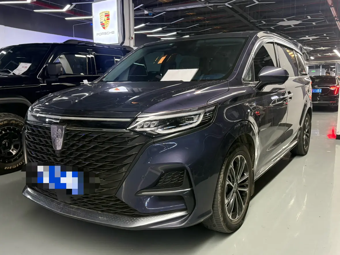 Roewe iMAX8