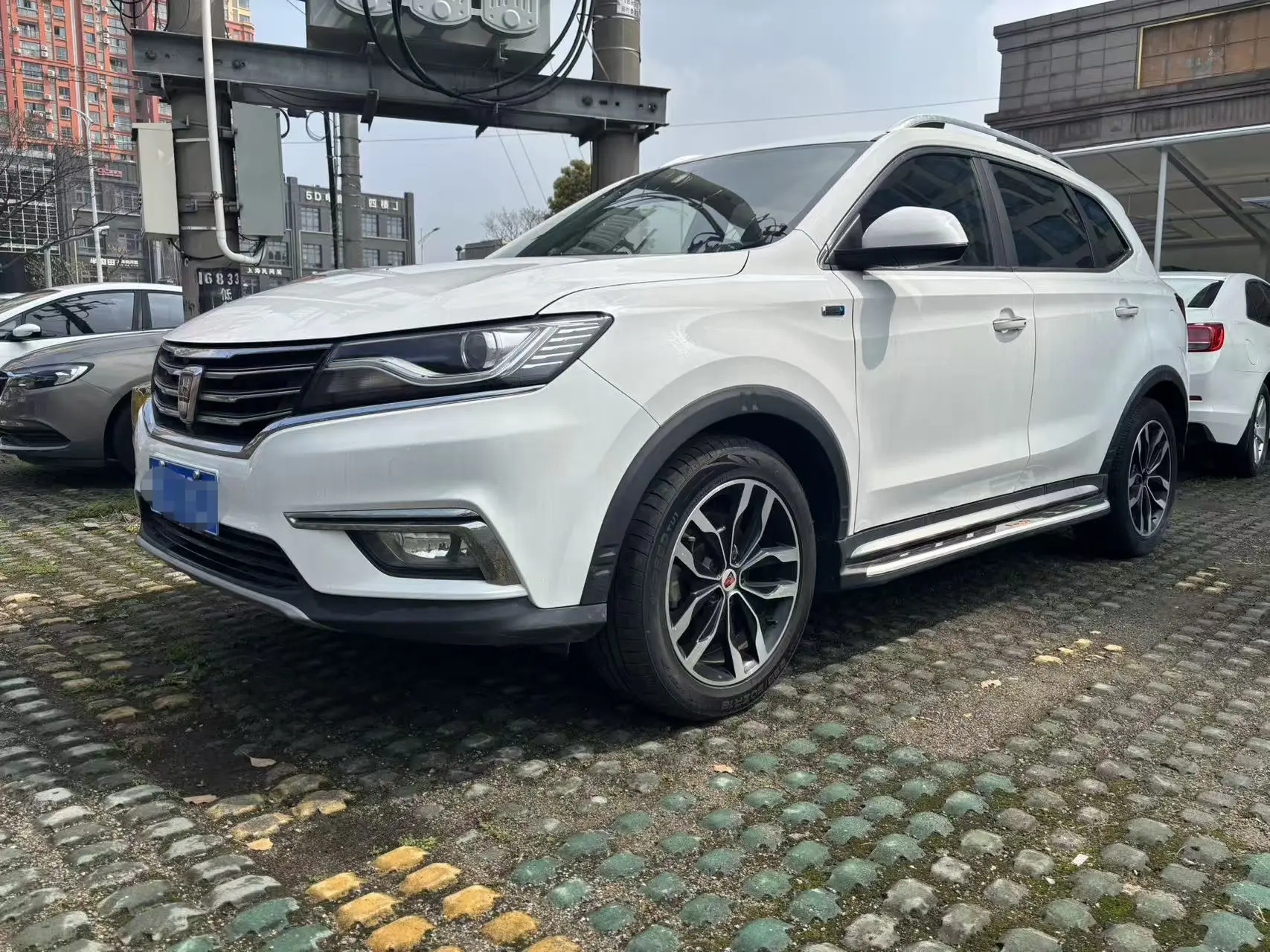 Roewe RX5