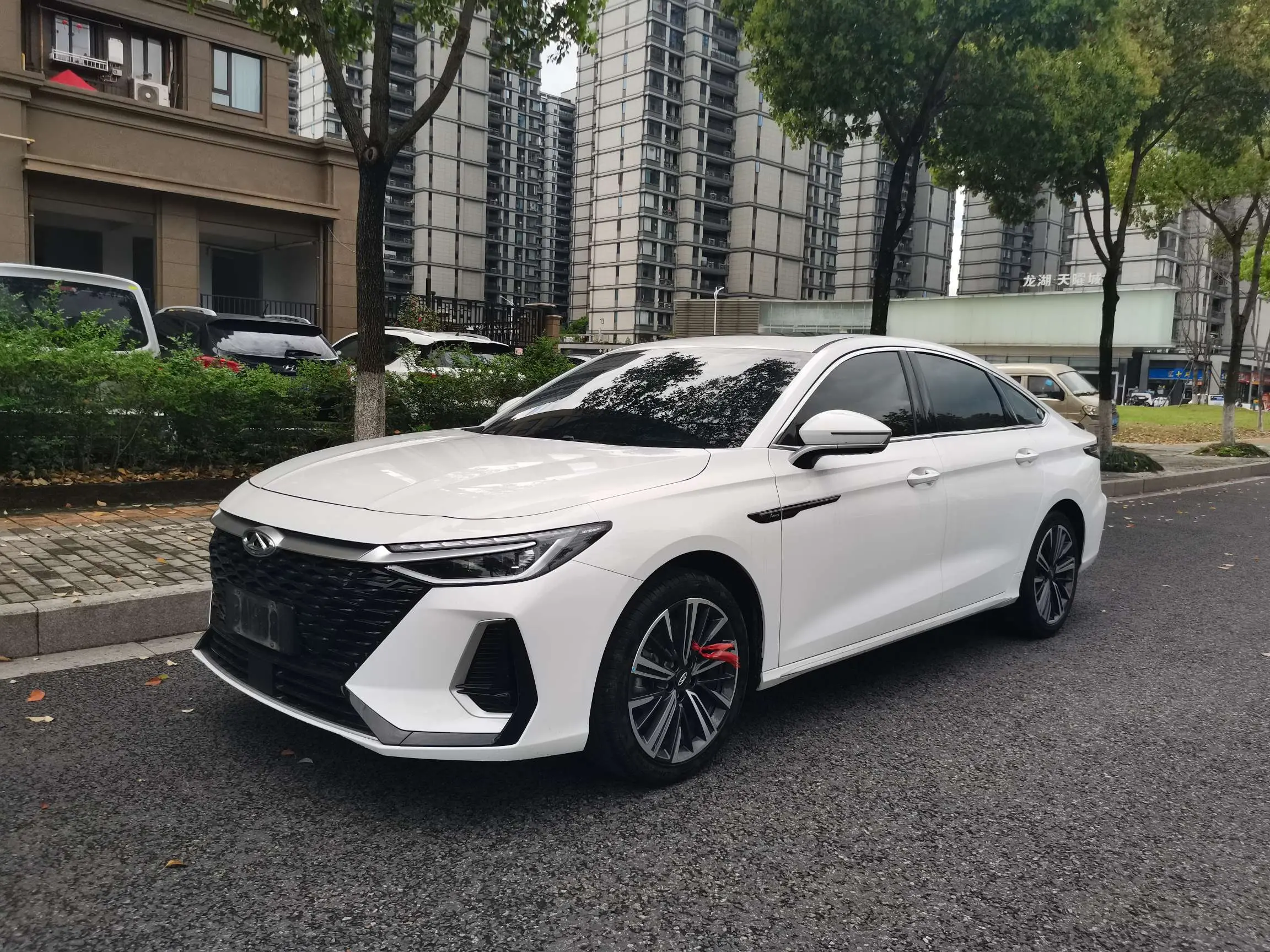 Chery Arrizo 8