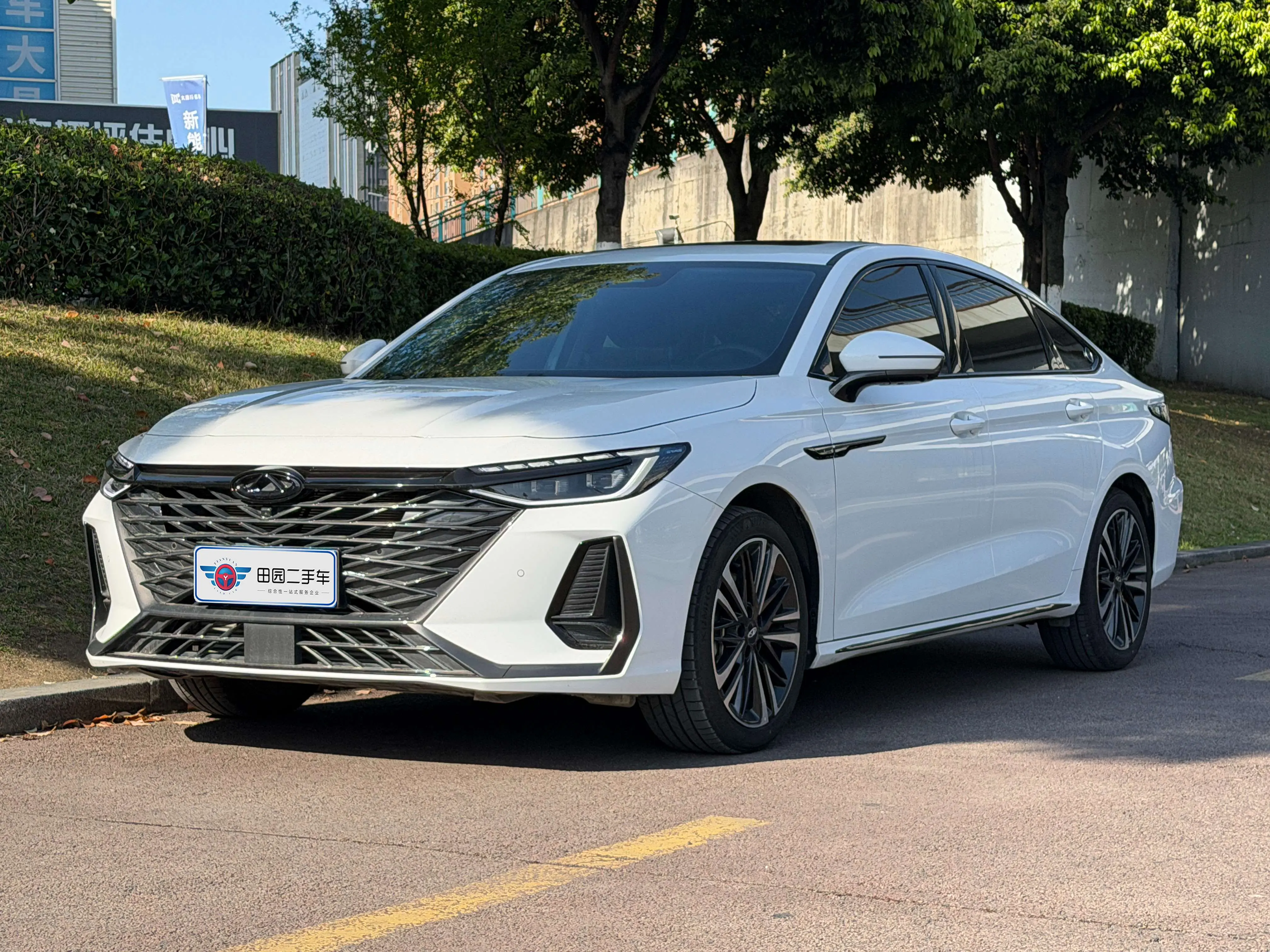Chery Arrizo 8