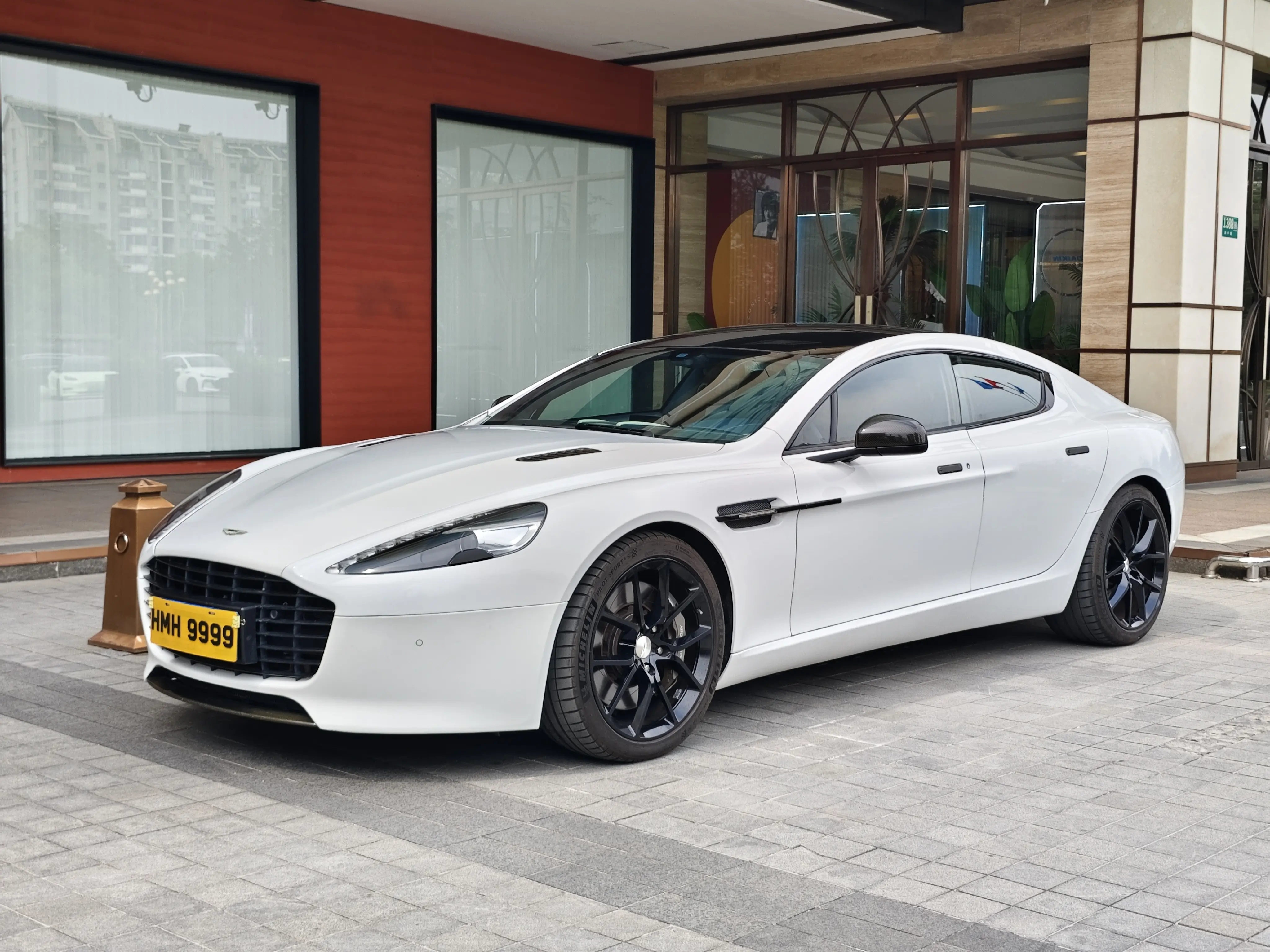 Aston Martin Rapide