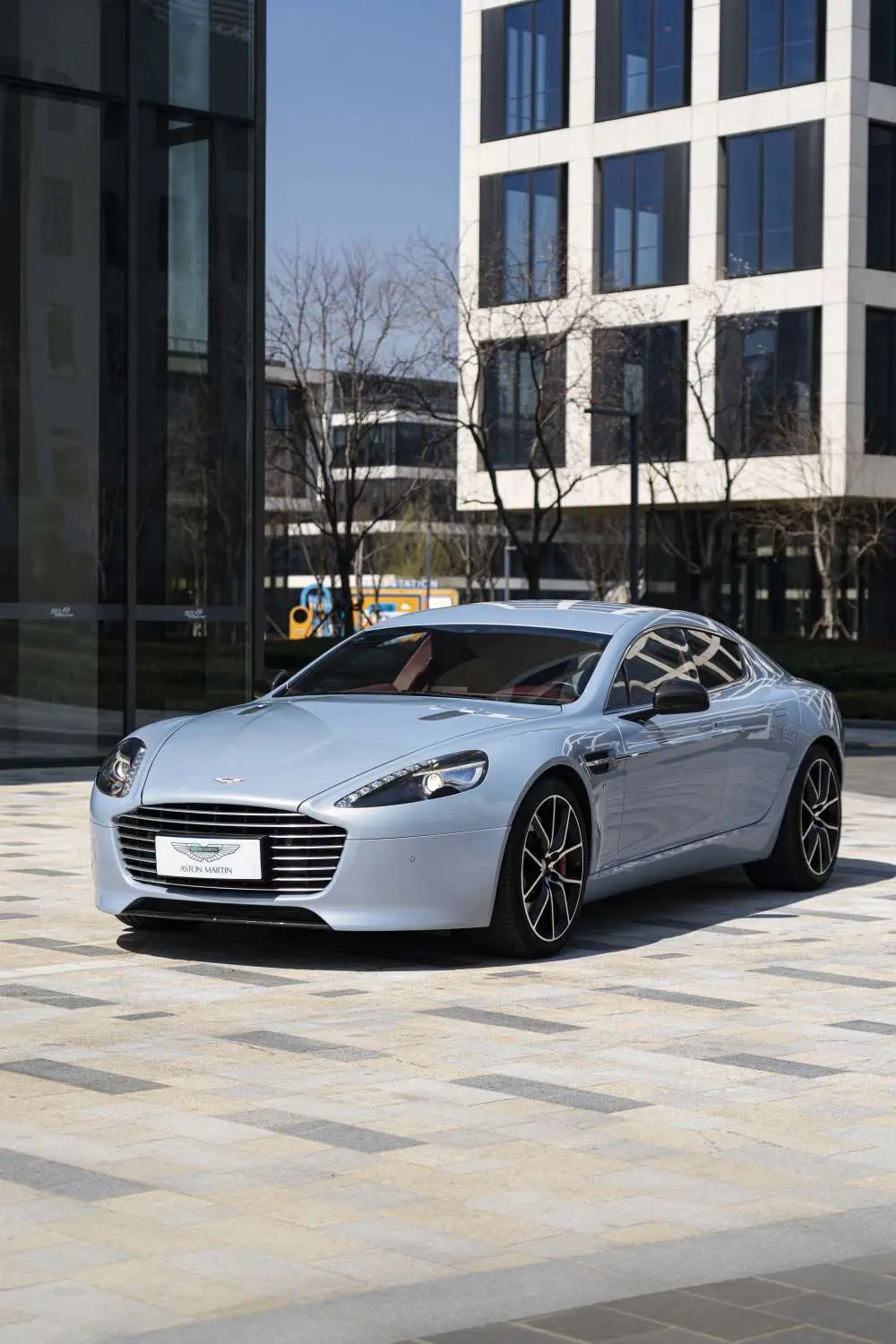 Aston Martin Rapide