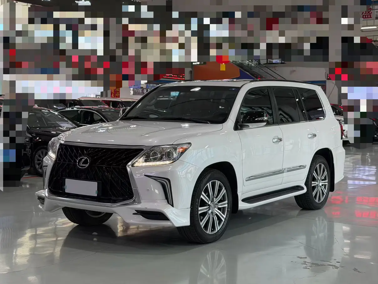 Lexus LX