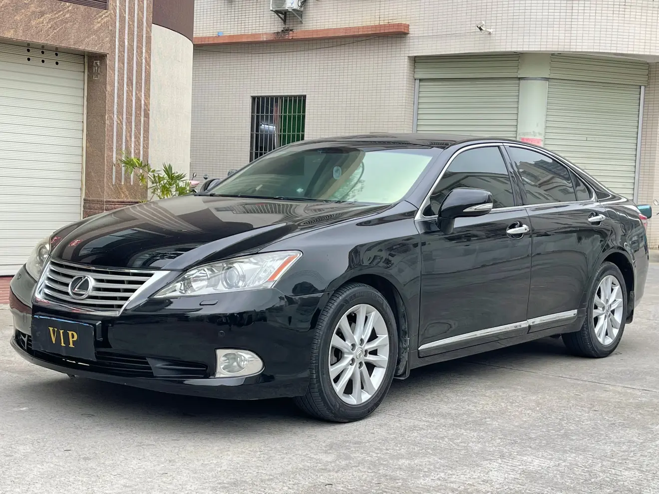 Lexus ES