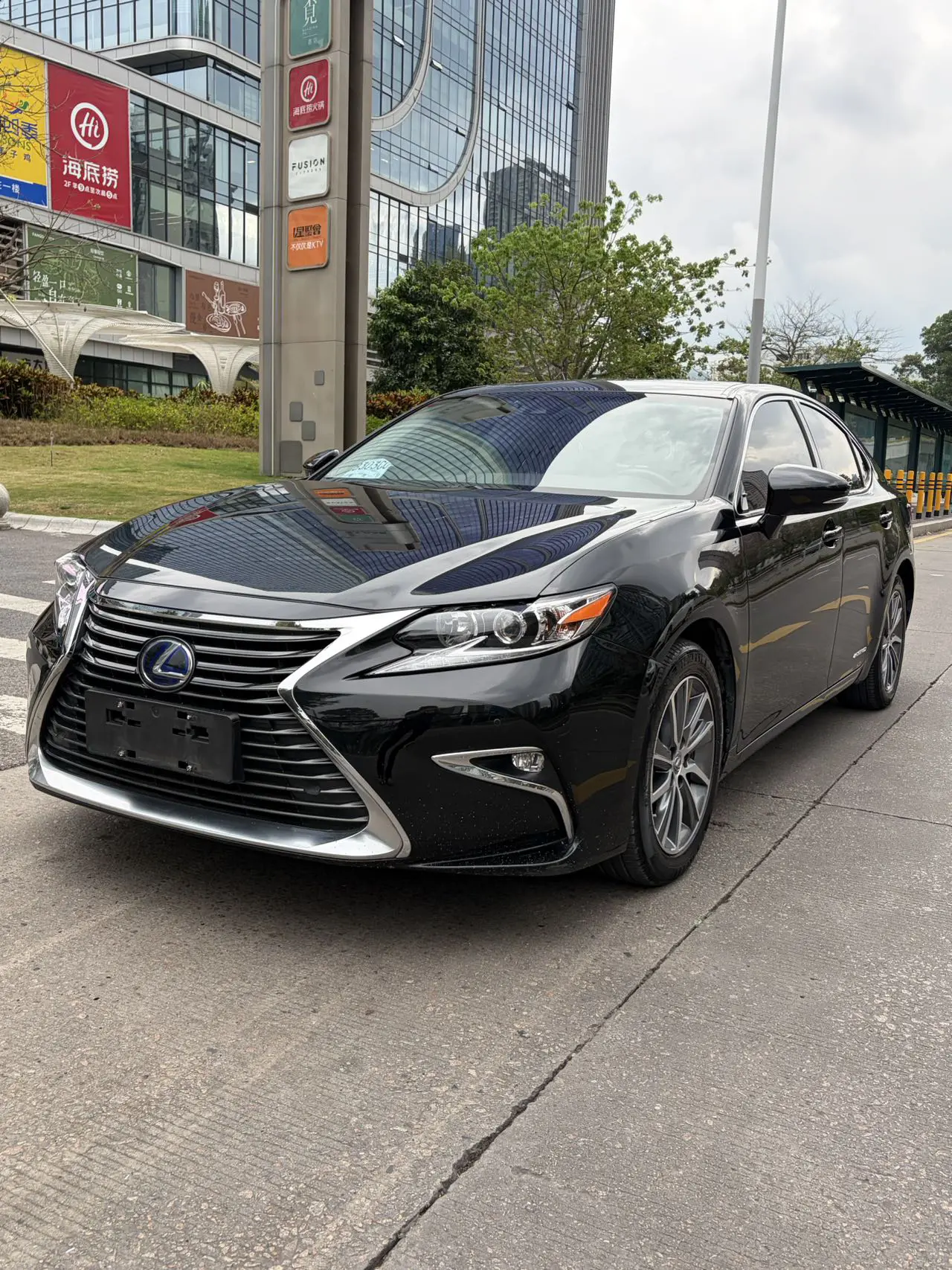 Lexus ES