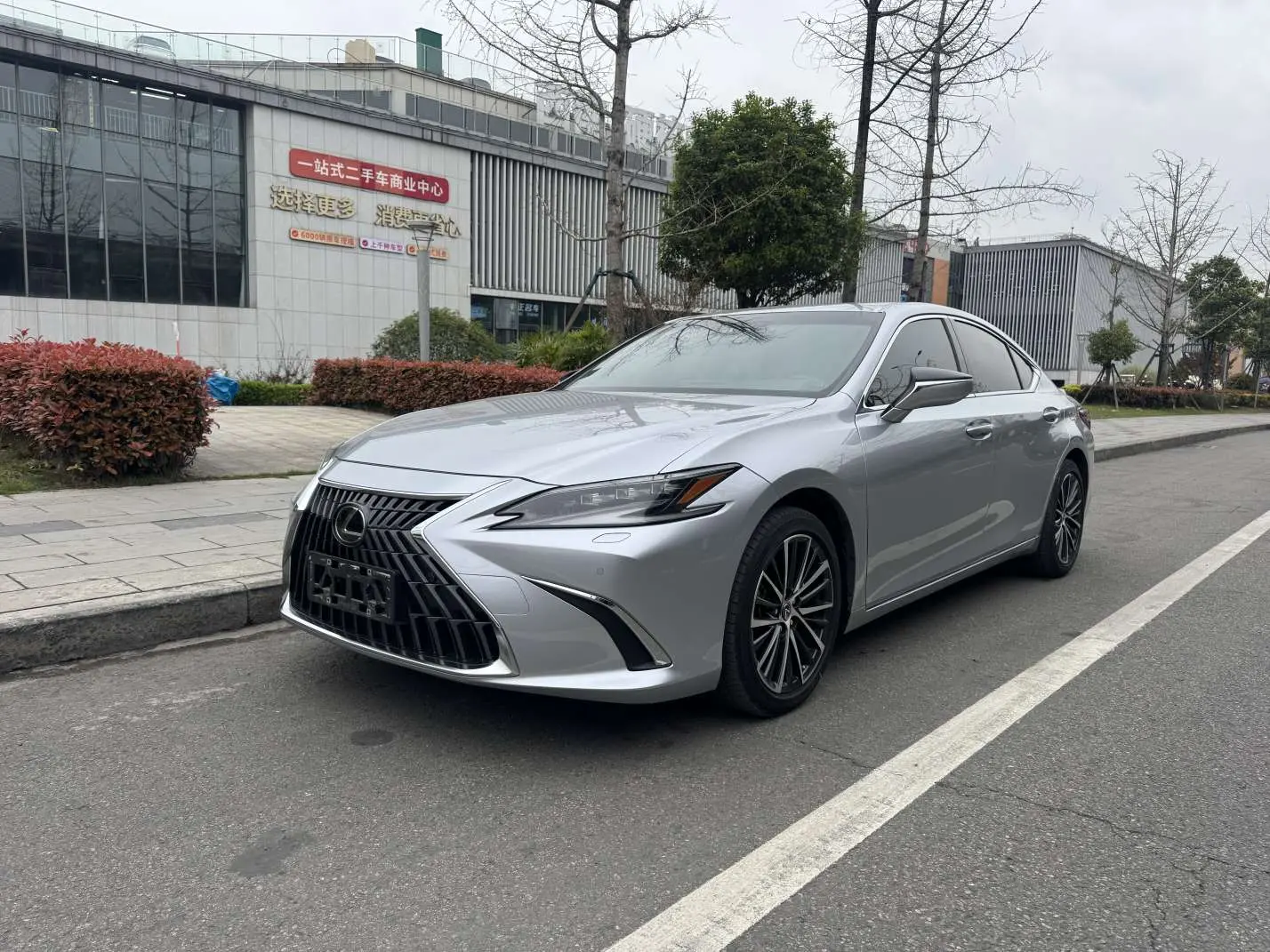 Lexus ES