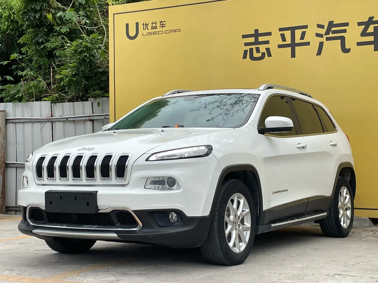Jeep Cherokee