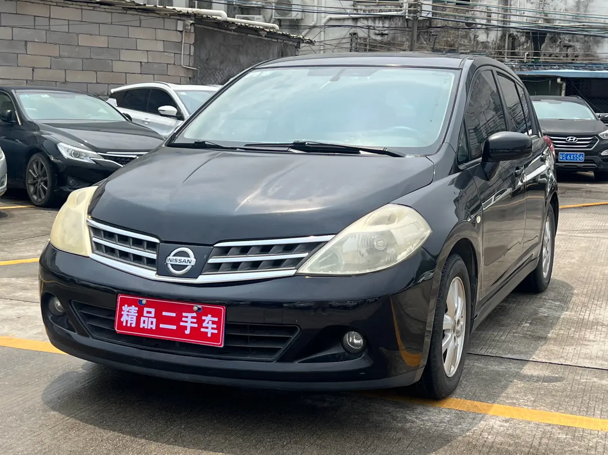 Nissan Tiida