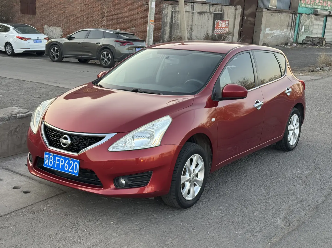 Nissan Tiida
