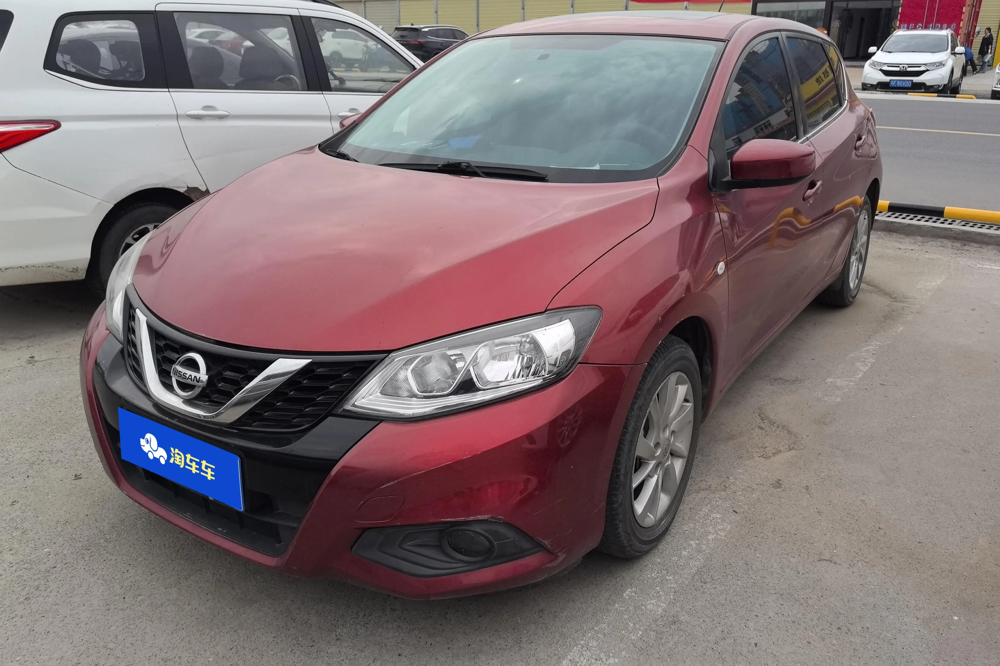Nissan Tiida