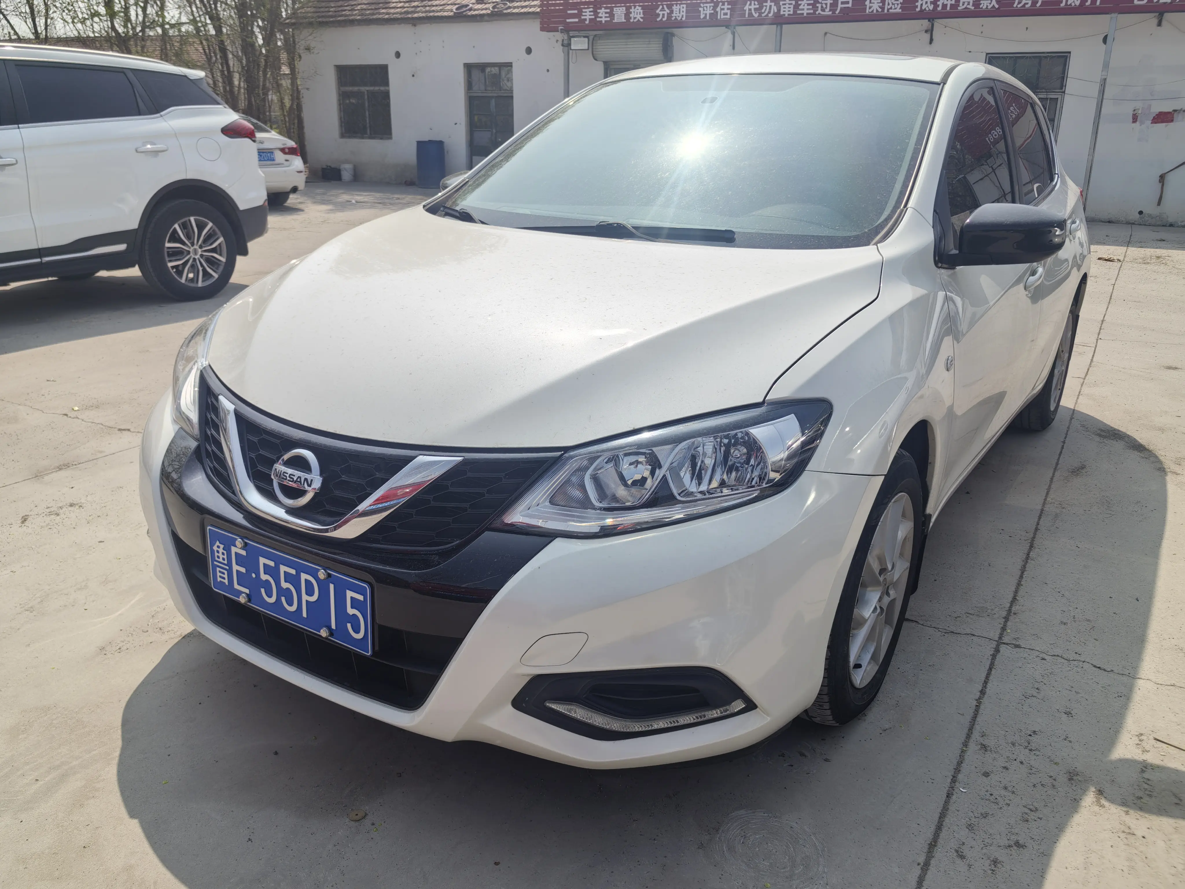 Nissan Tiida