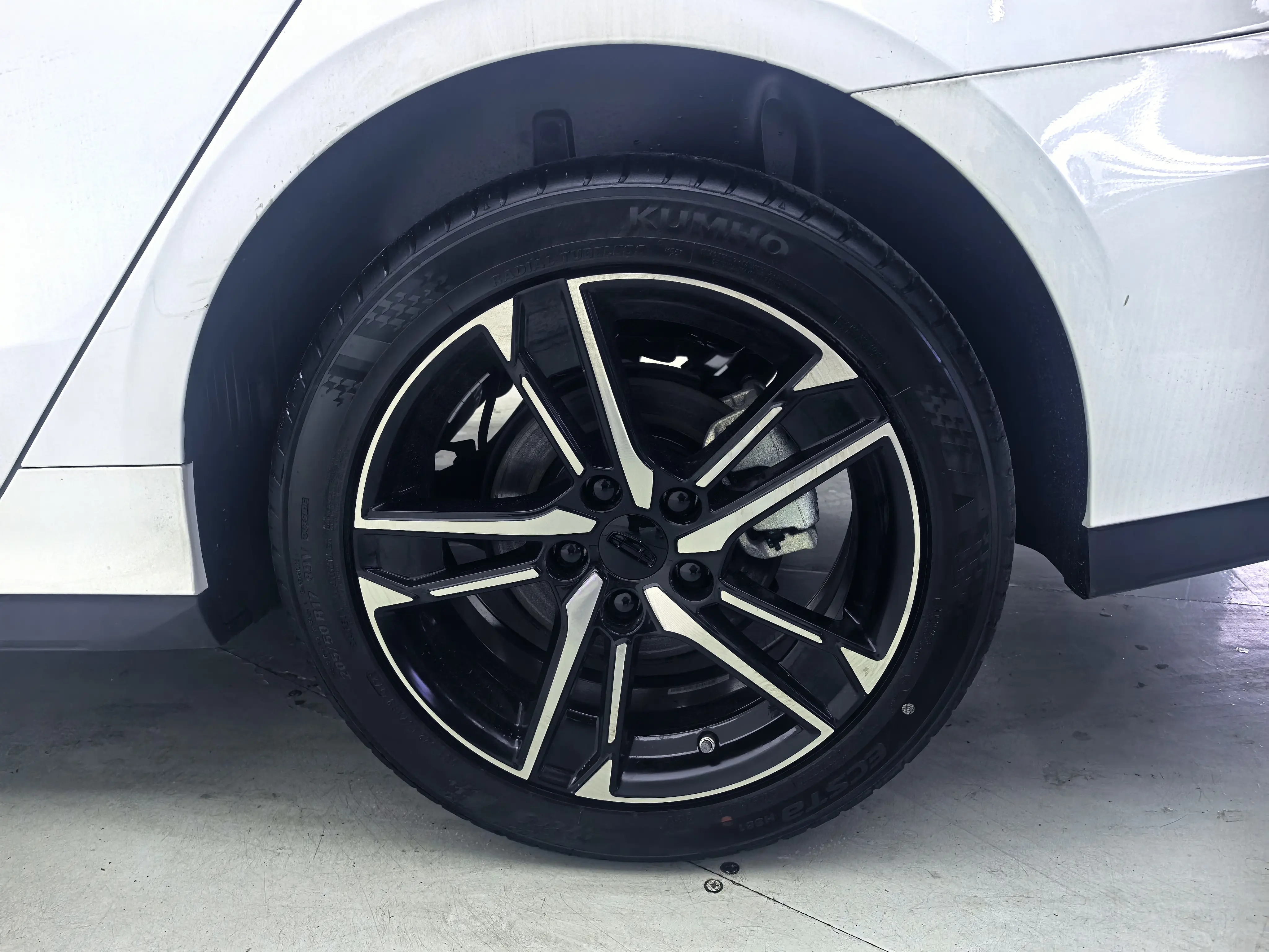 Geely Binrui