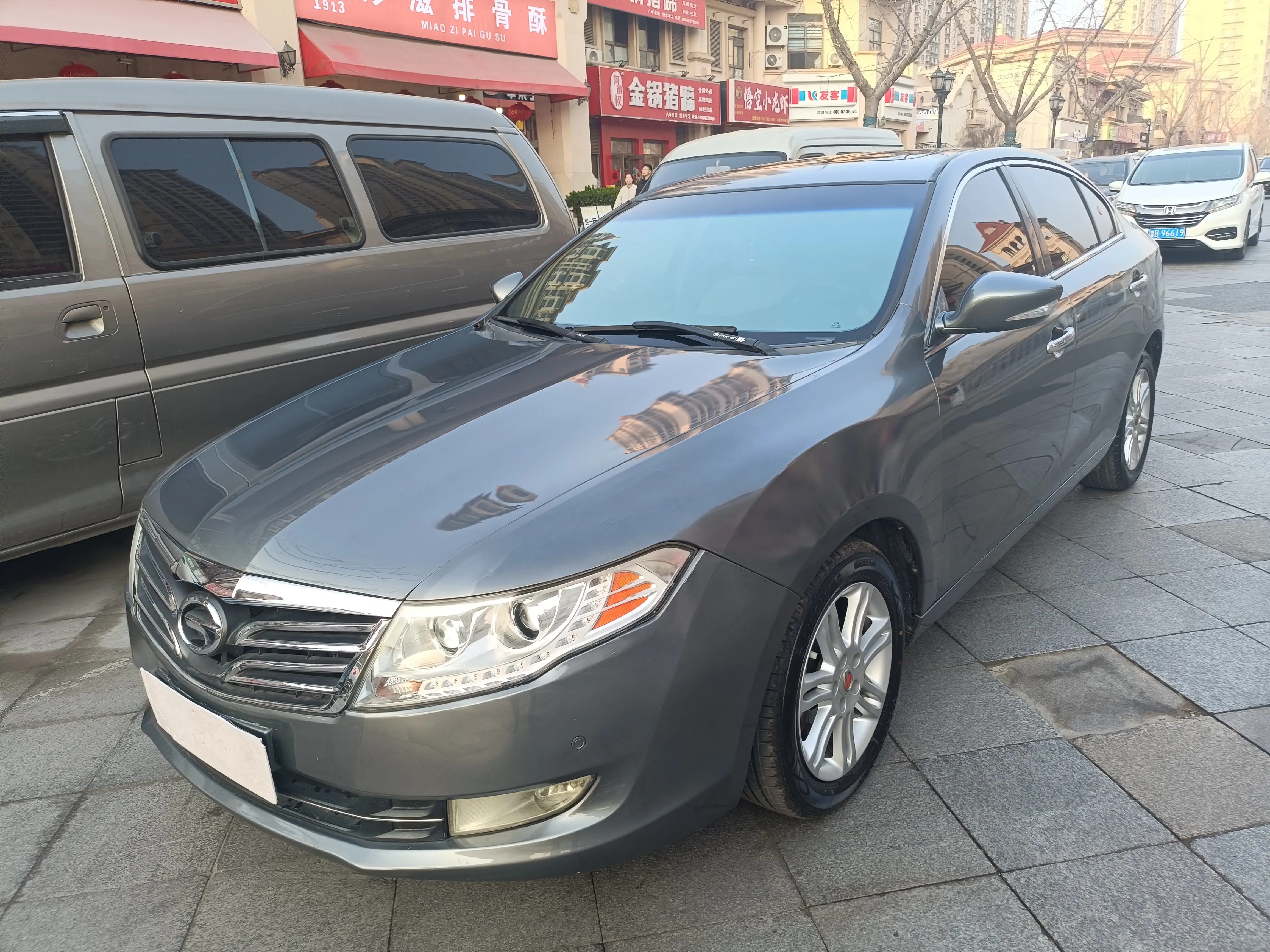 GAC Trumpchi GA5