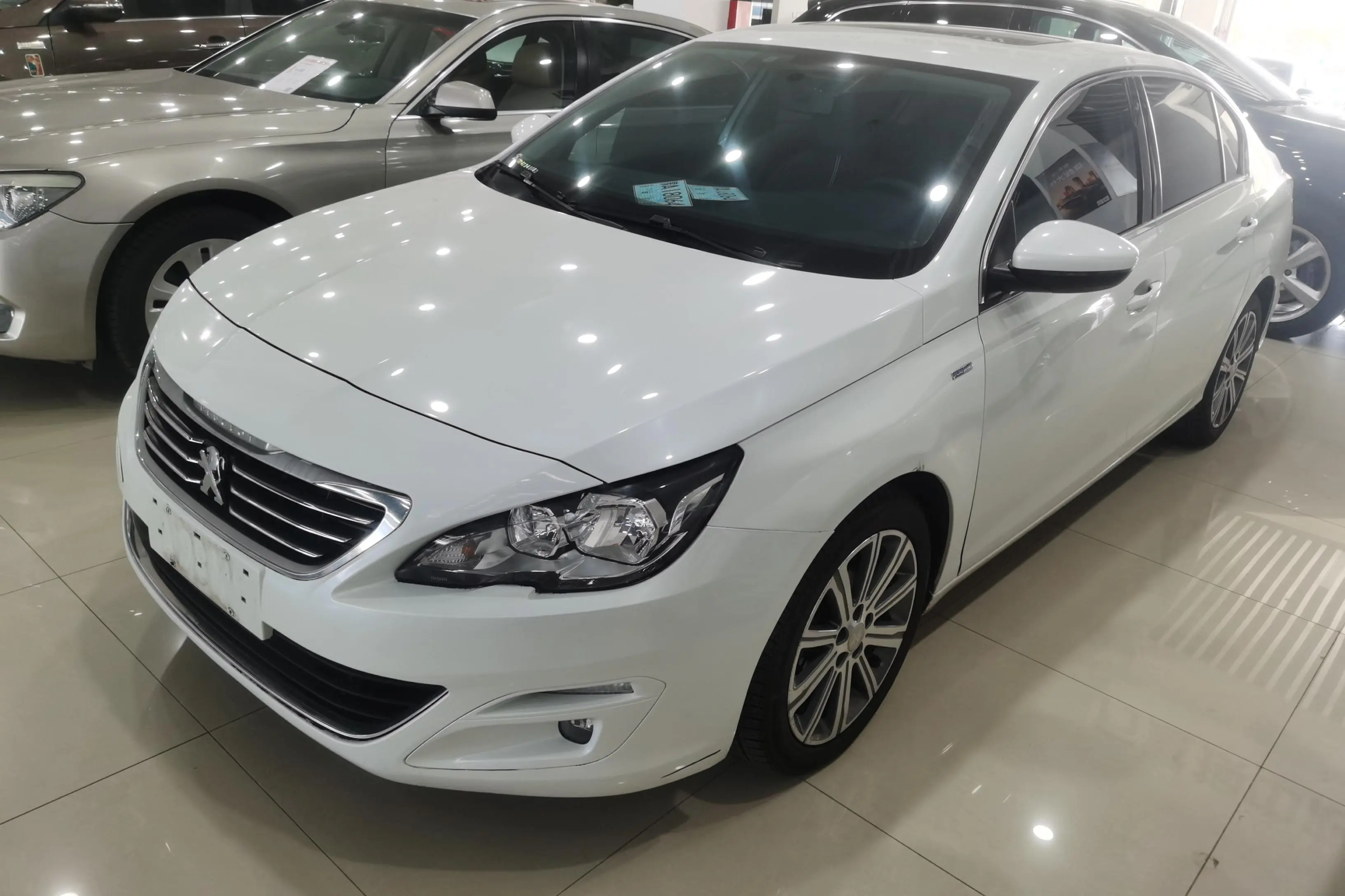Peugeot 408