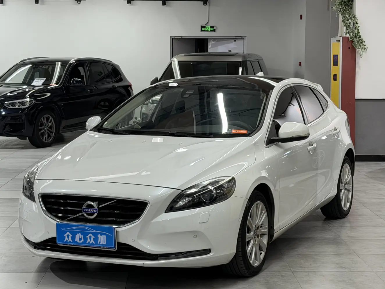 Volvo V40