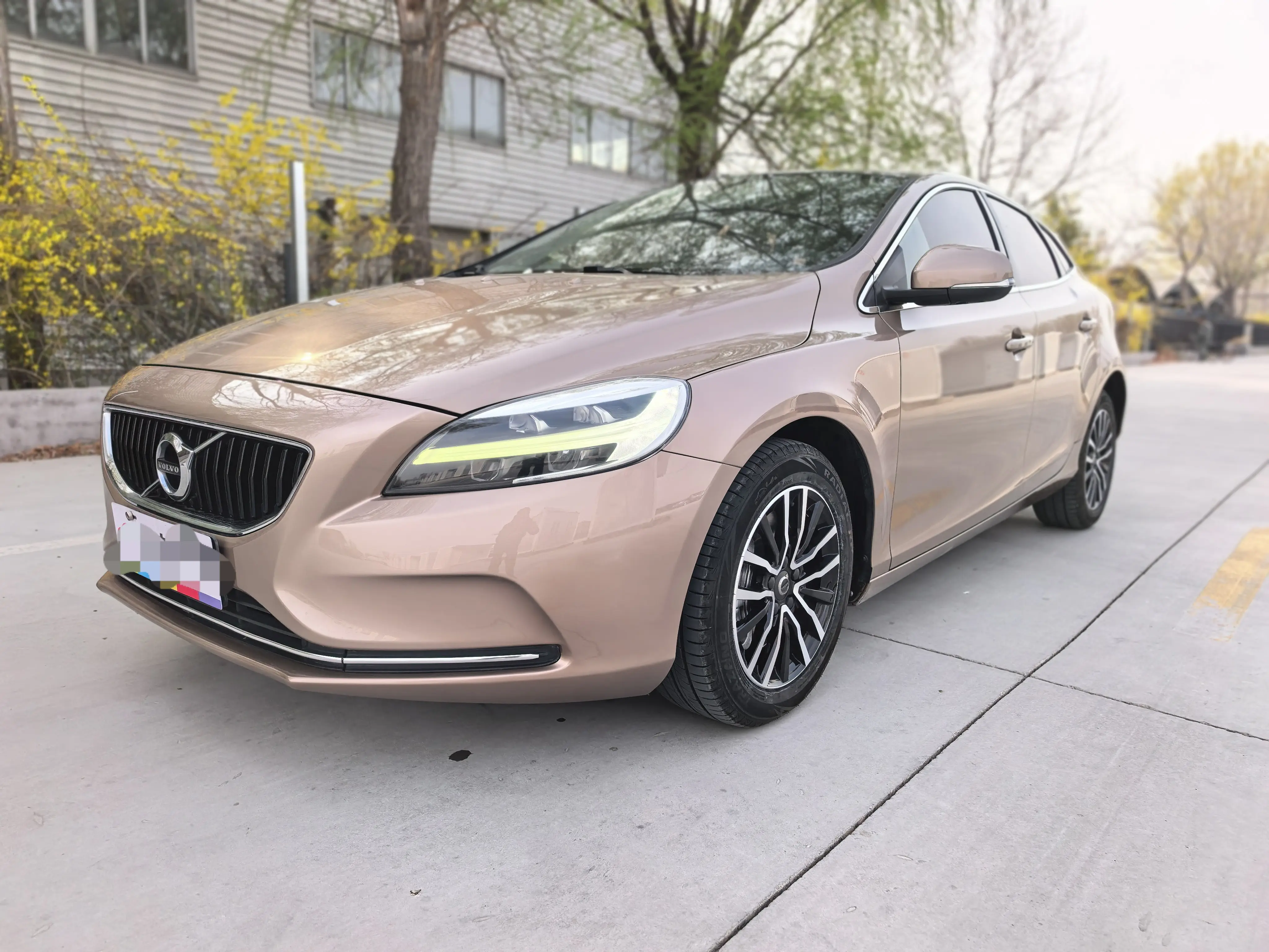 Volvo V40