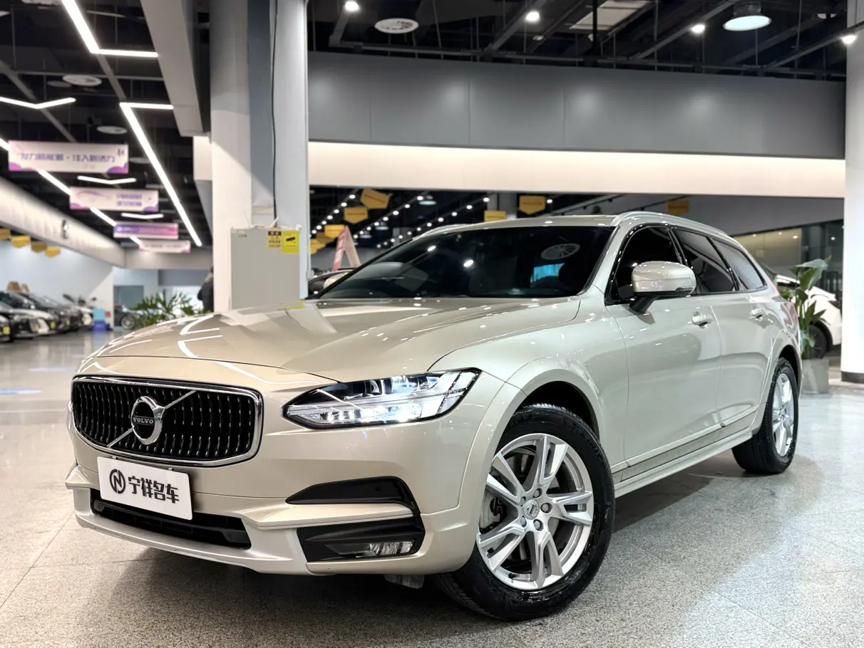 Volvo V90