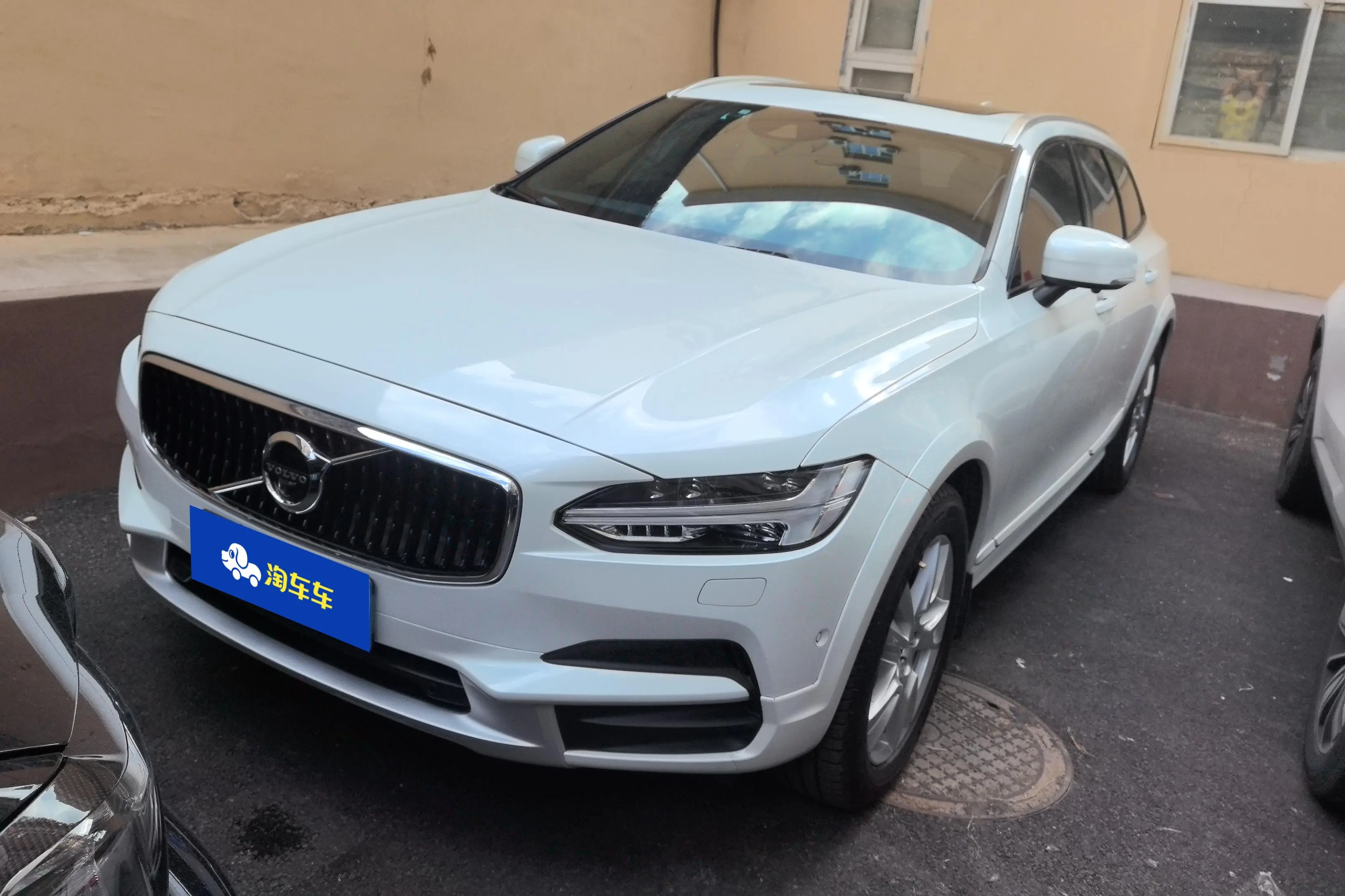 Volvo V90