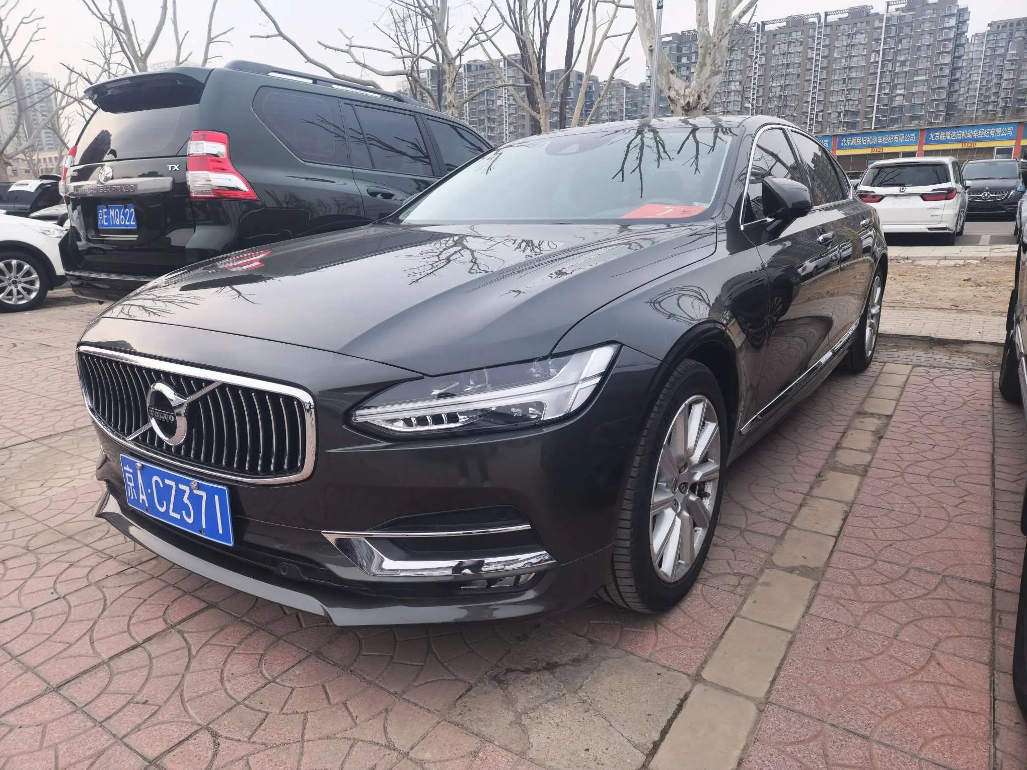Volvo S90