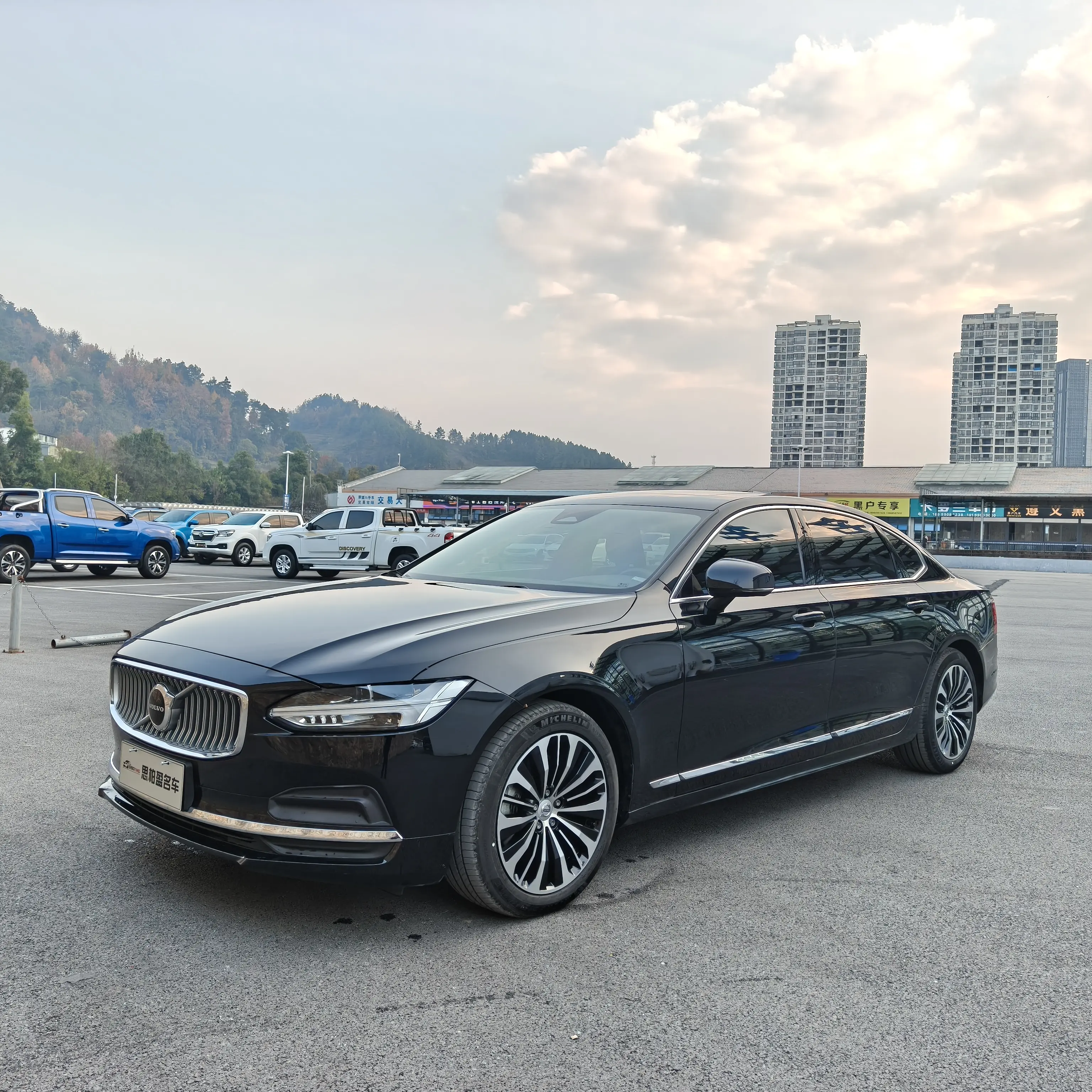 Volvo S90