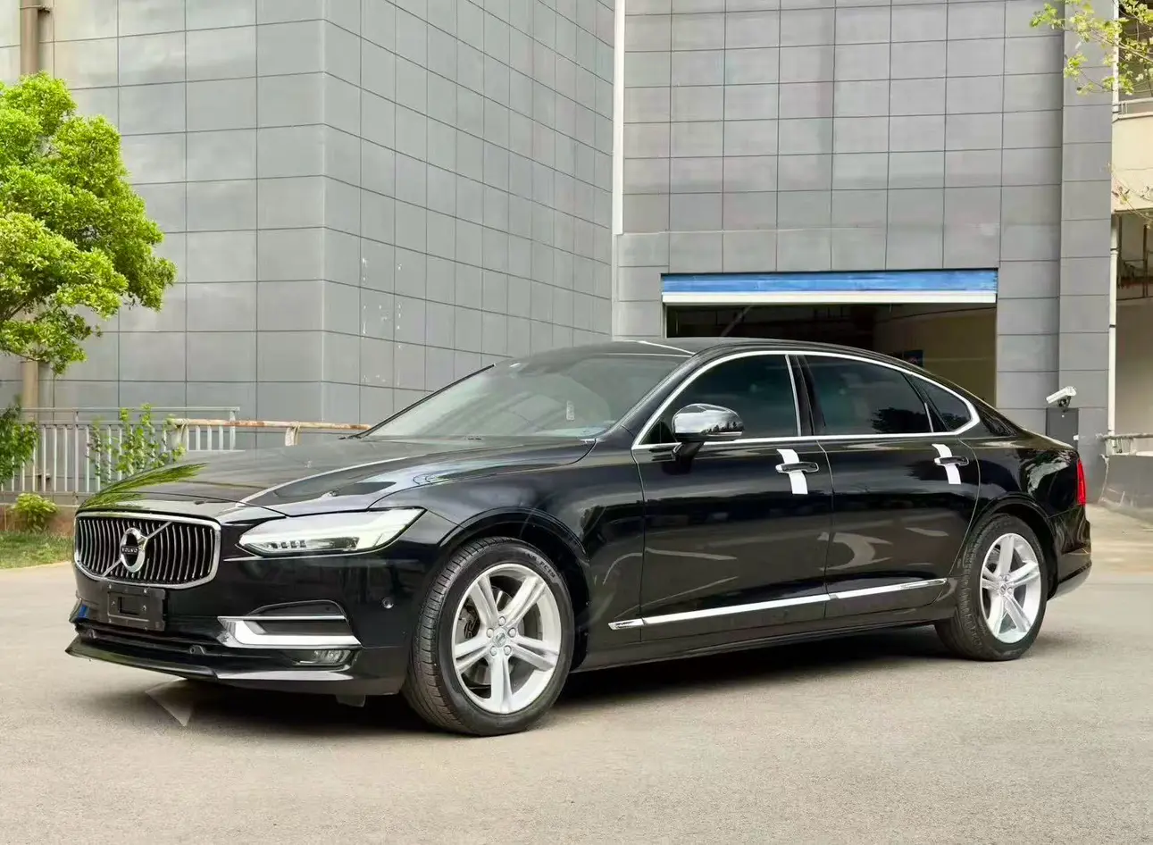 Volvo S90