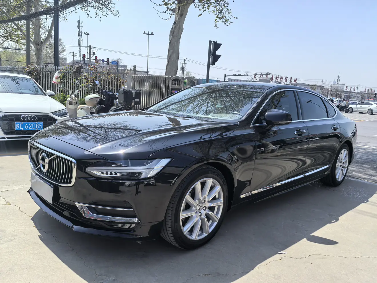 Volvo S90