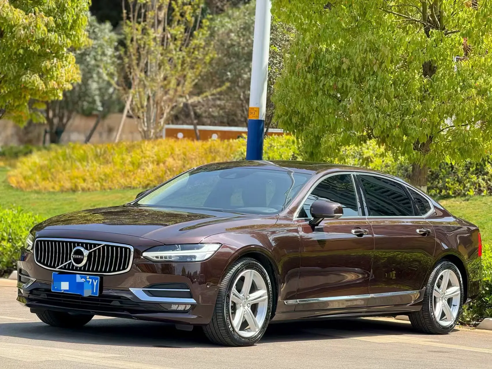 Volvo S90