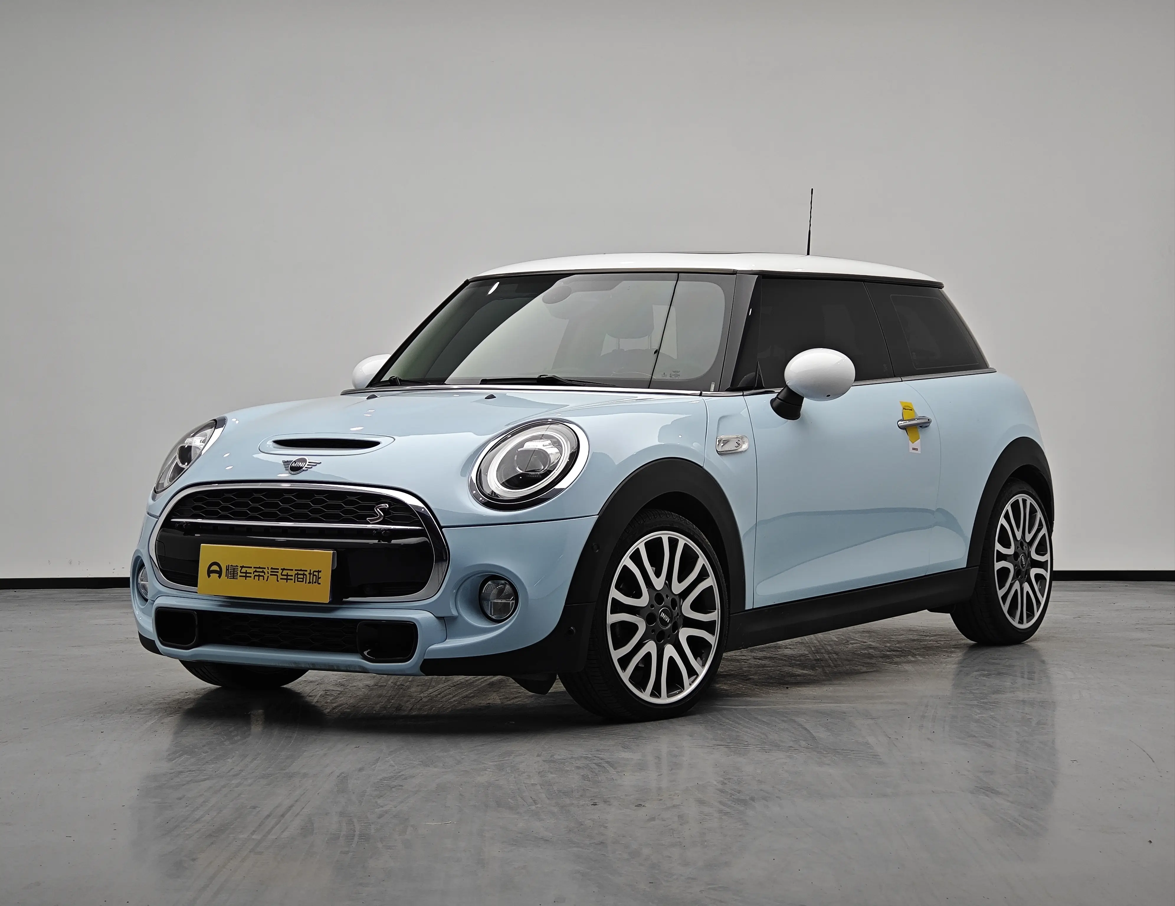 MINI MINI