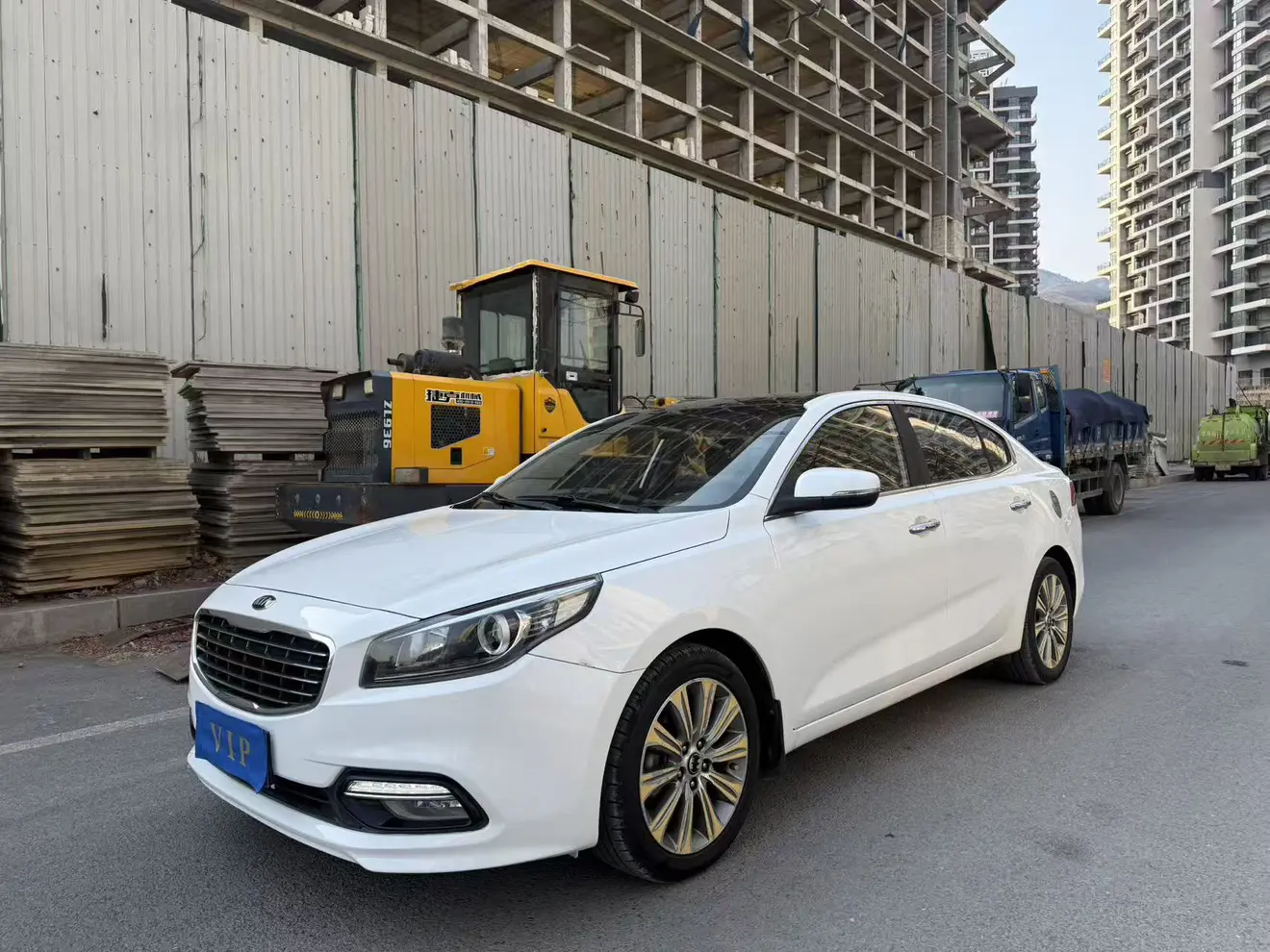 Kia K4