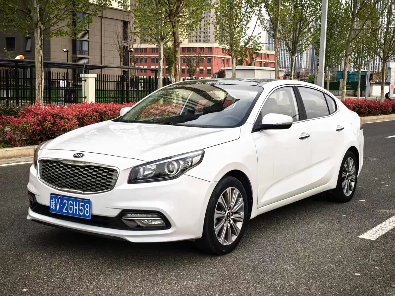 Kia K4
