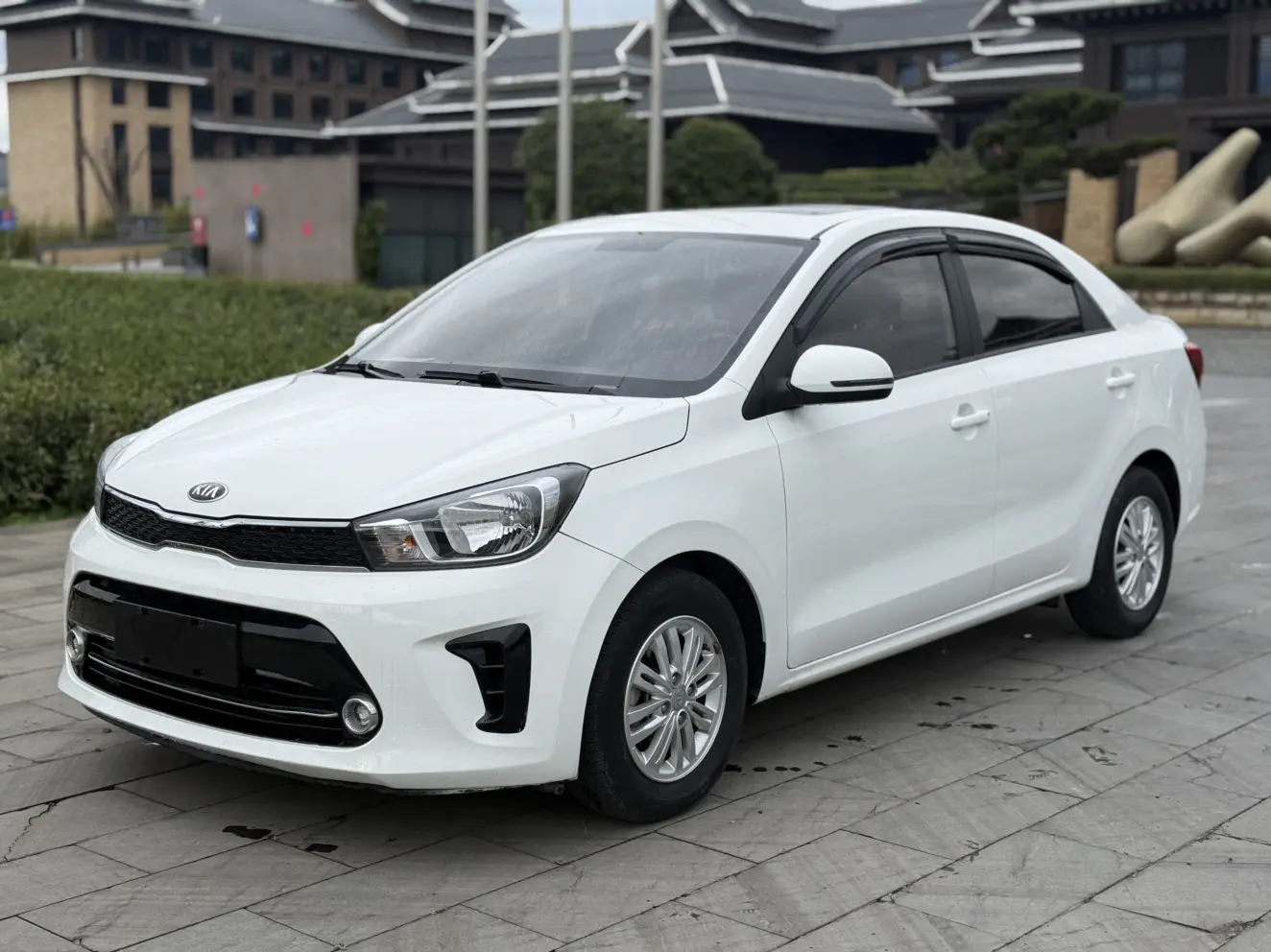 Kia Pegas