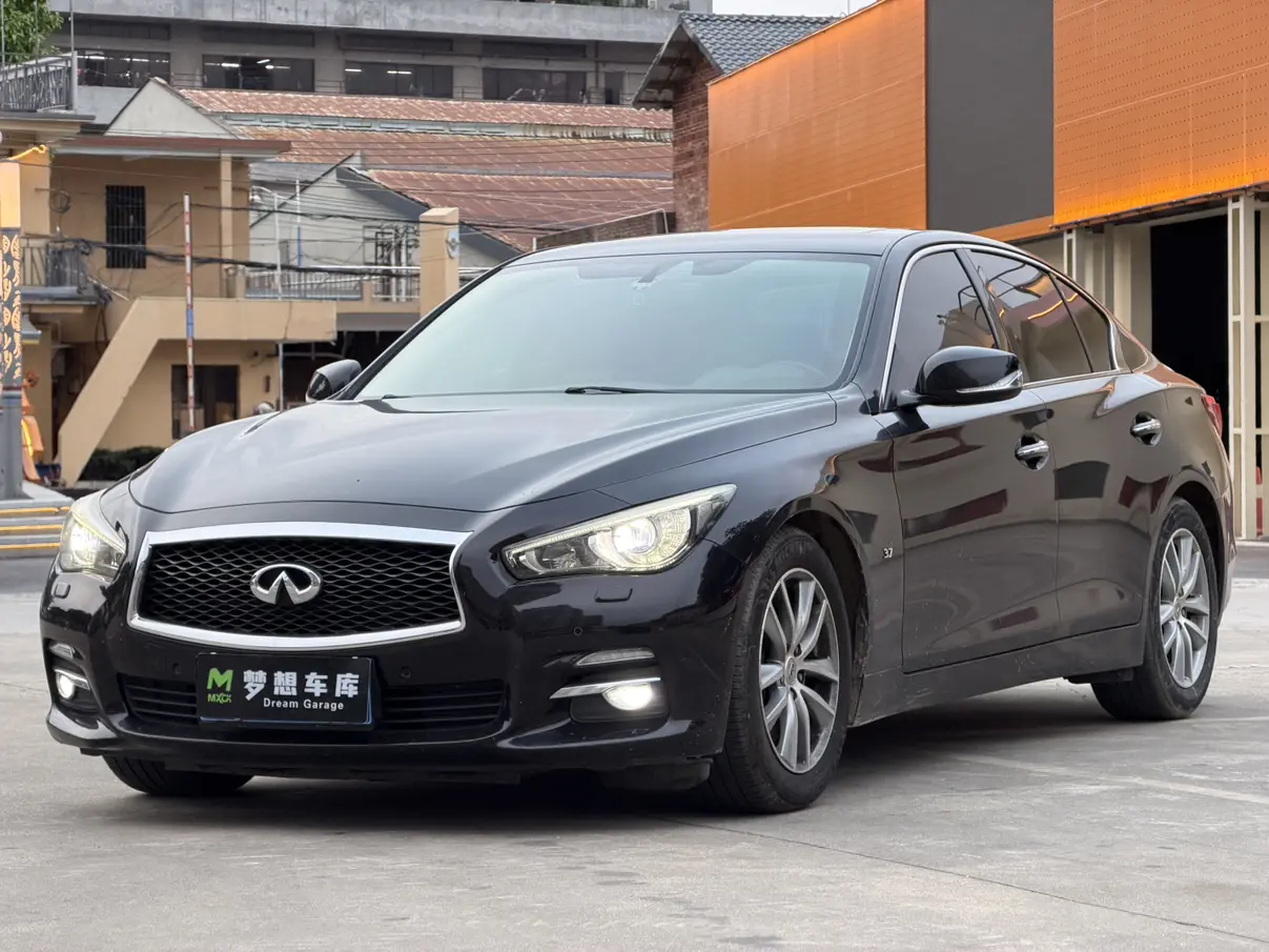 Infiniti Q50