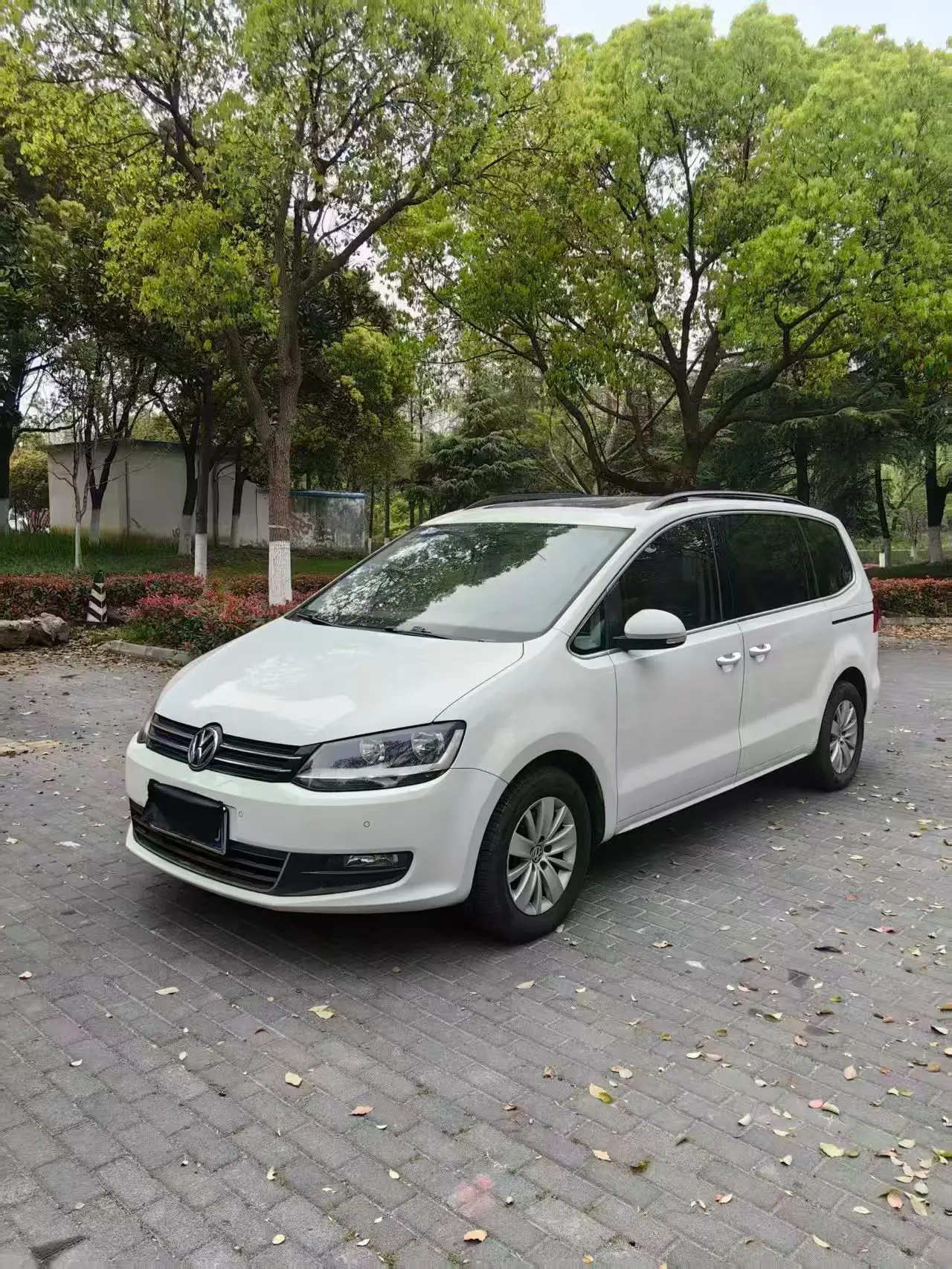 Volkswagen Sharon