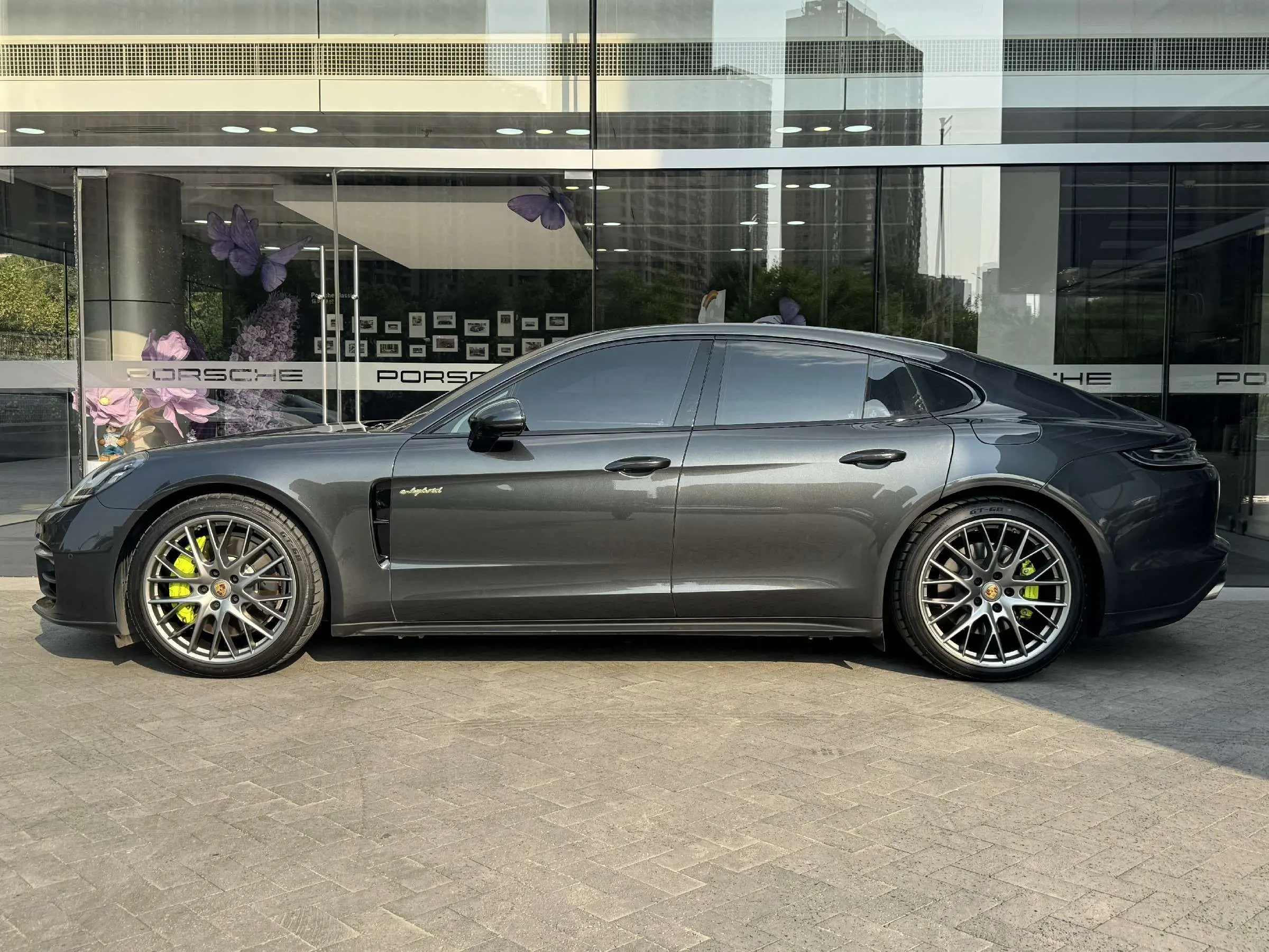 Porsche Panamera E-Hybrid