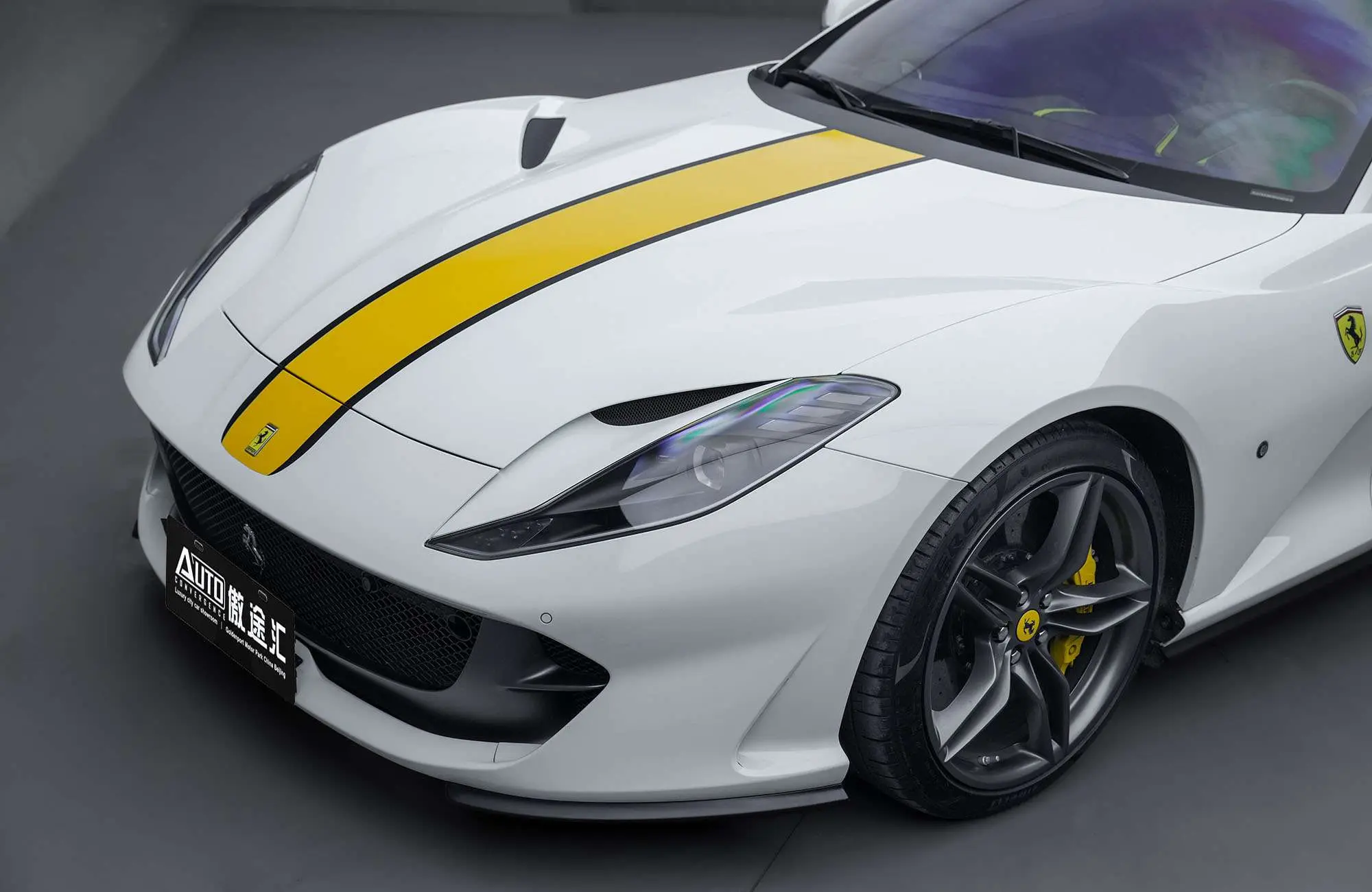 Ferrari 812