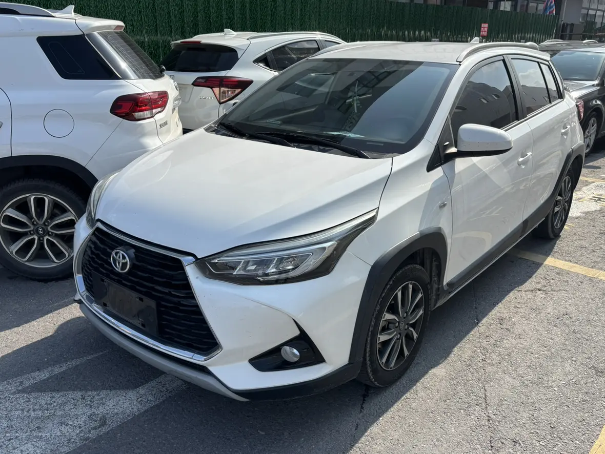 Toyota Yaris L