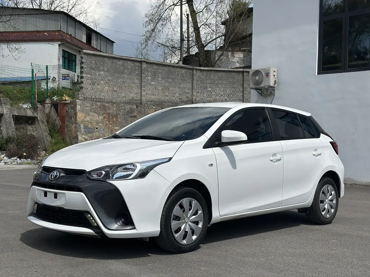 Toyota Yaris L
