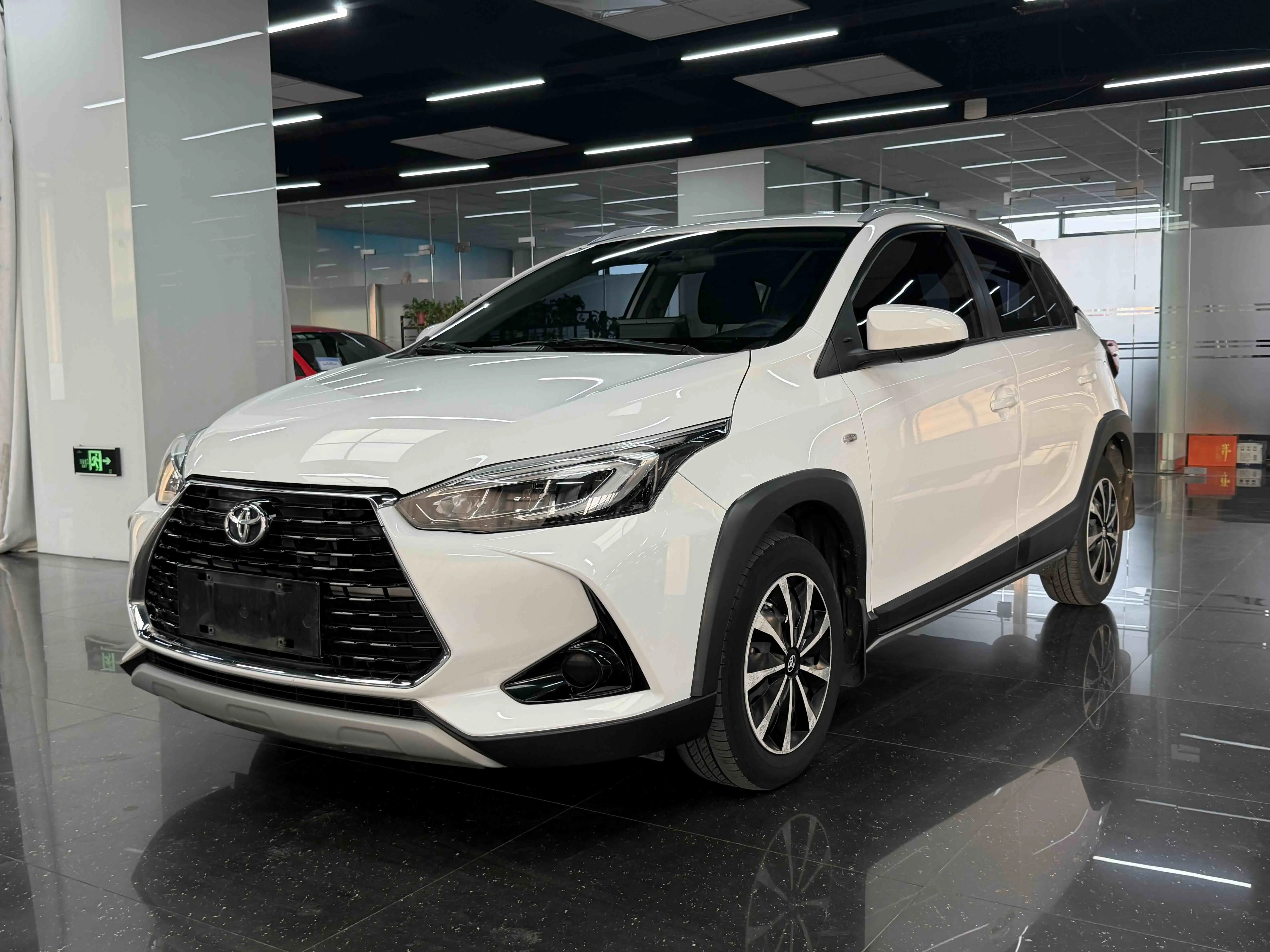 Toyota Yaris L