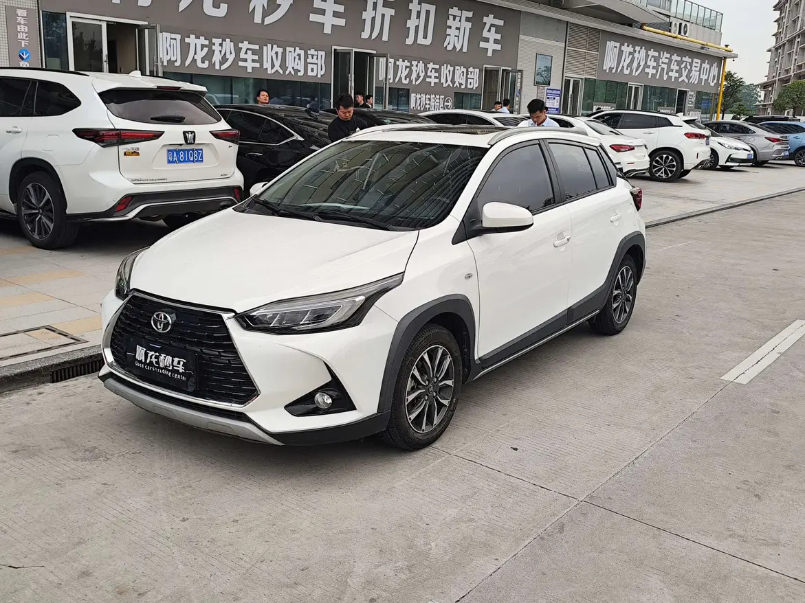 Toyota Yaris L