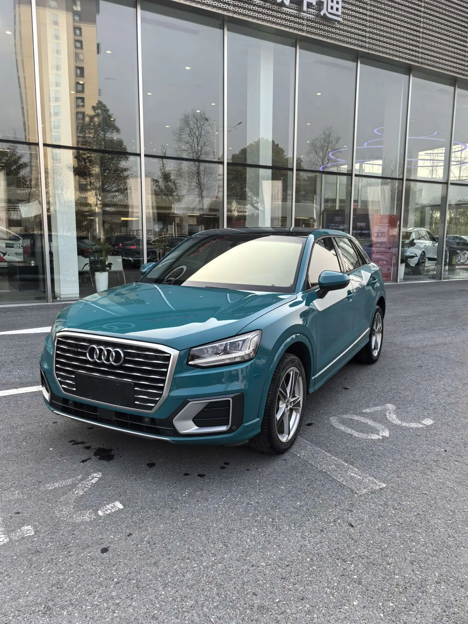 Audi Q2L