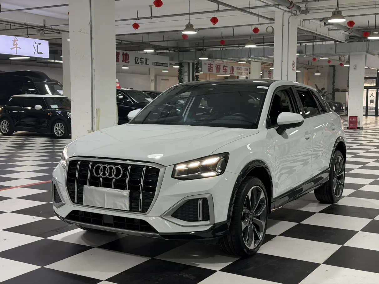 Audi Q2L