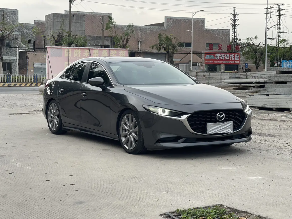 Mazda Axela