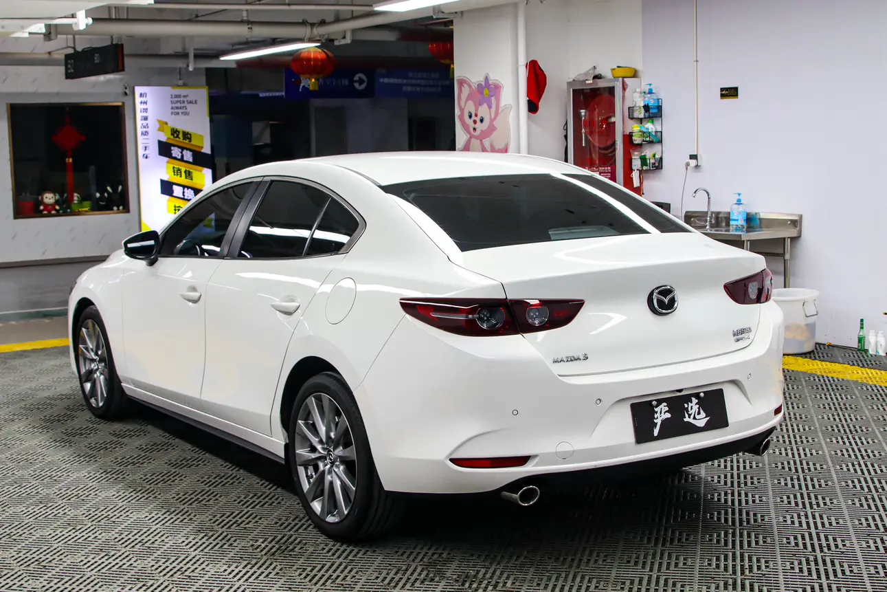Mazda Axela